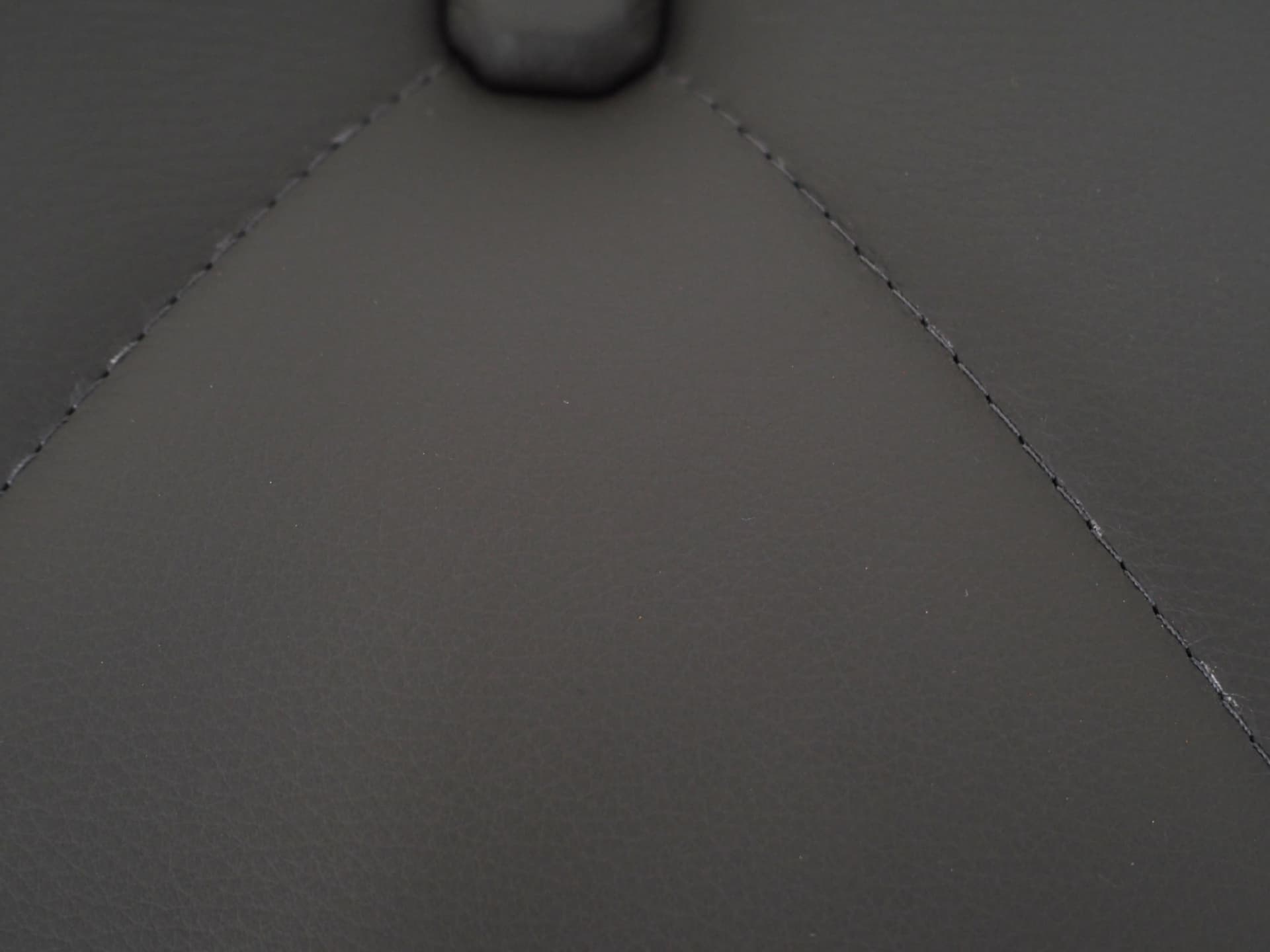 Podnóżek, szara skóra, teak, Dania, lata 70. - 36737