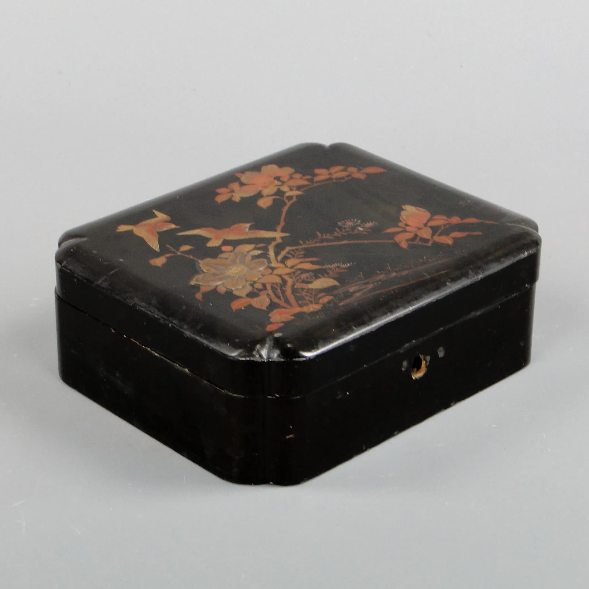Lacquer box, black wood, Japan, early 20th c. - 36886
