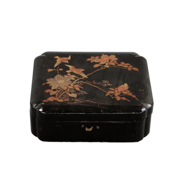 Lacquer box, black wood, Japan, early 20th c. - DIMENSION