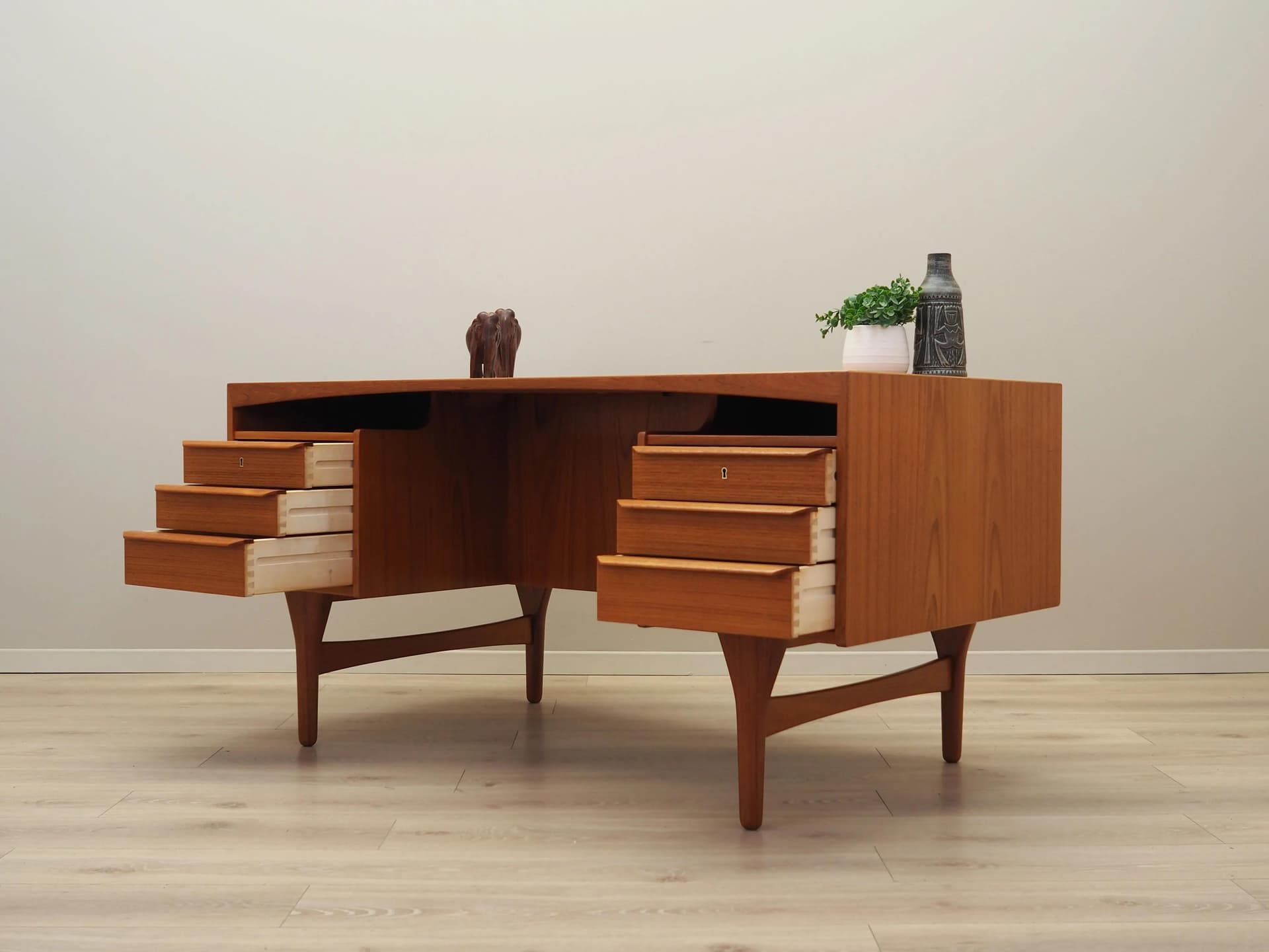 Desk, brown teak, by V. Mortensen, Denmark, 1960s. - 37004