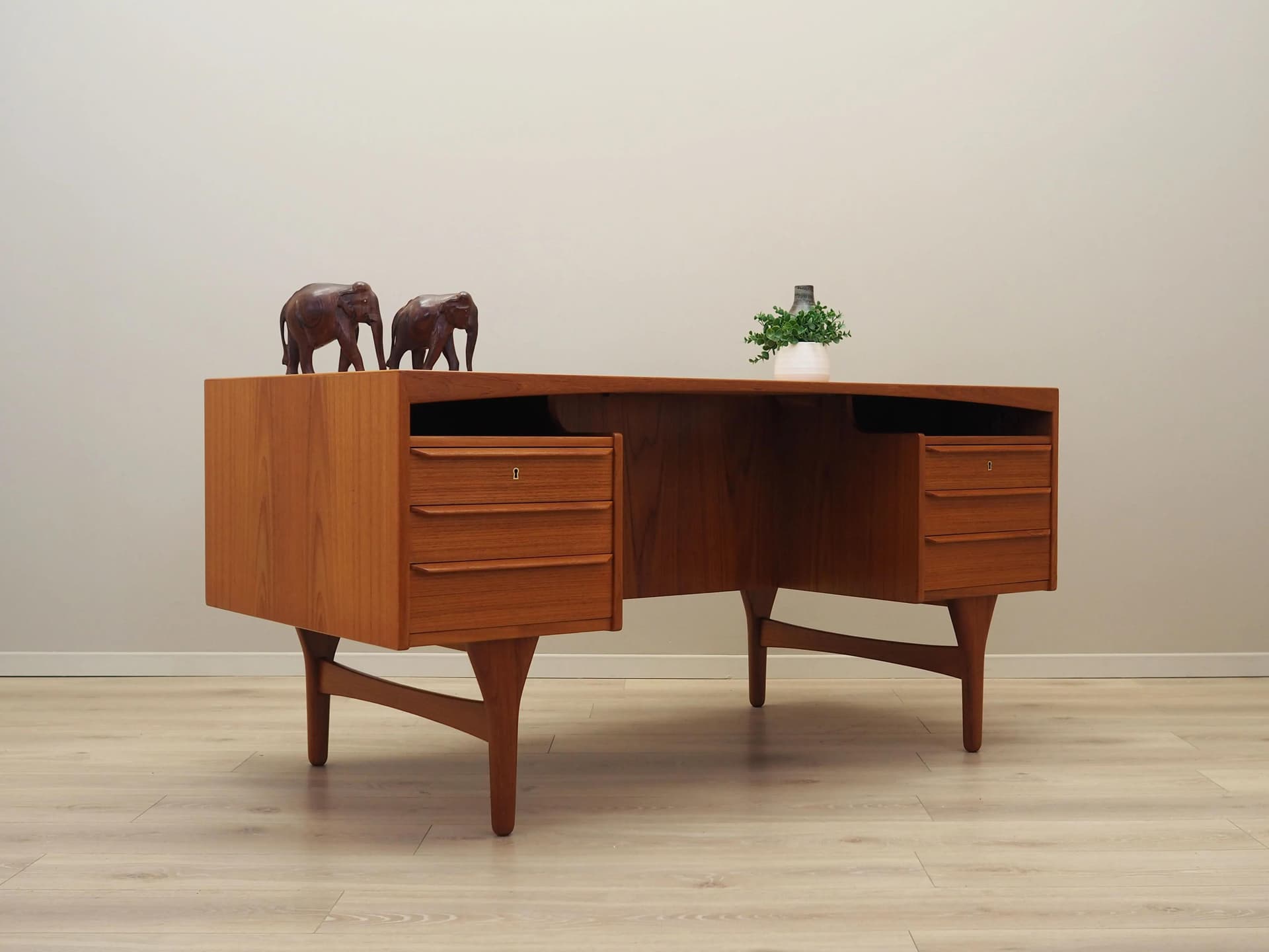 Desk, brown teak, by V. Mortensen, Denmark, 1960s. - 37005