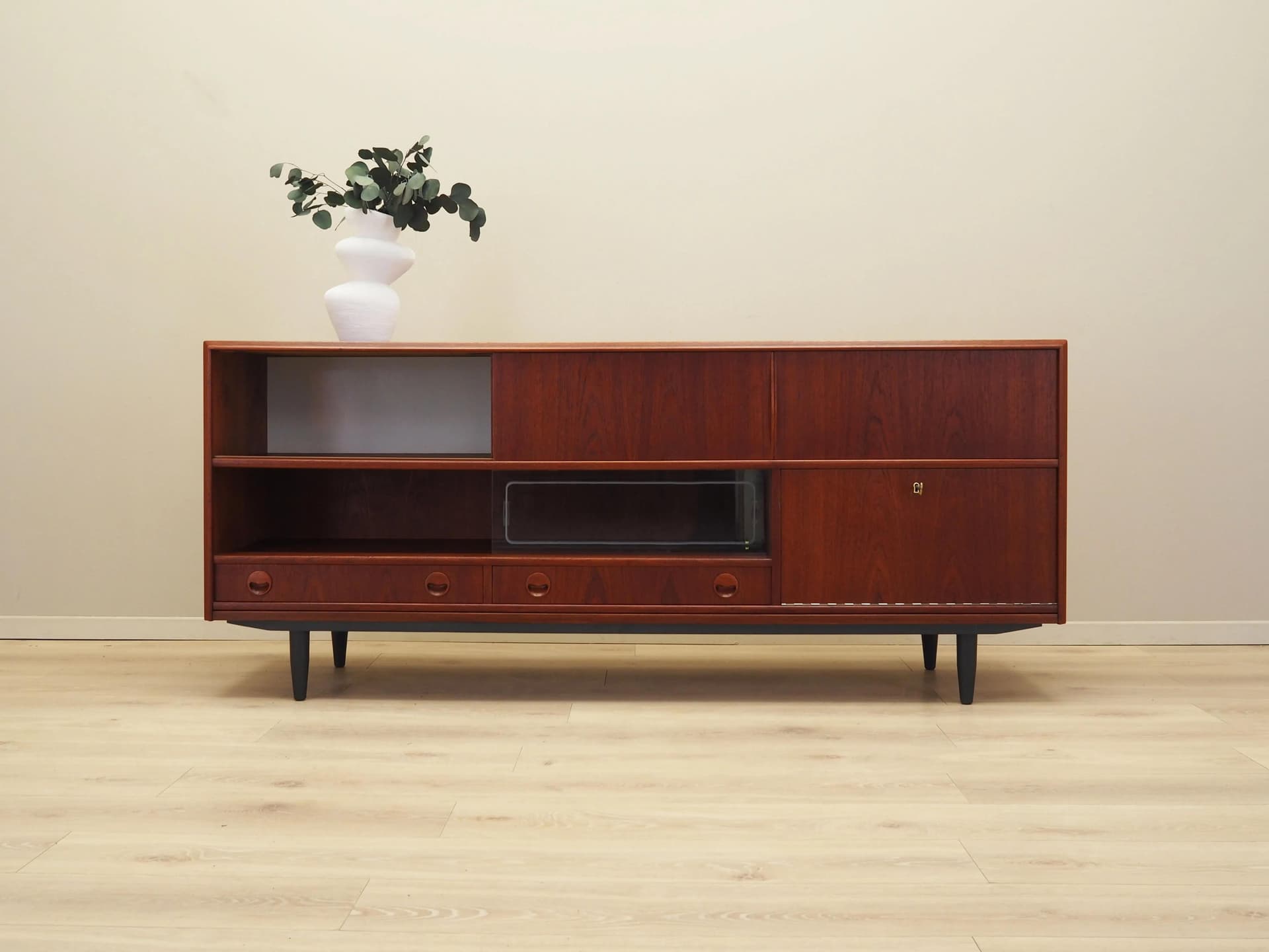 Sideboard, teak pomarańczowy, Dania, lata 70. - 36939
