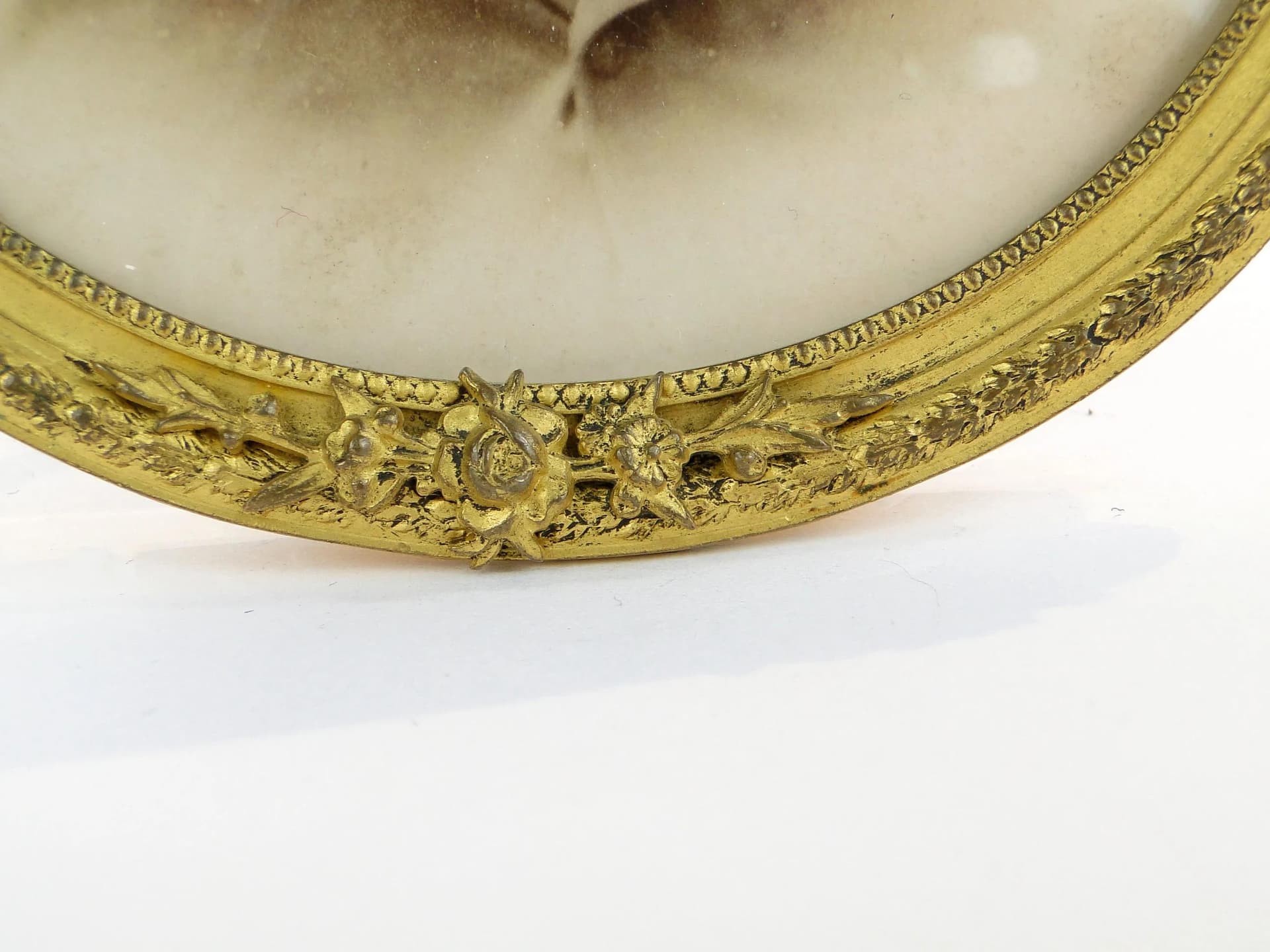 Ramka na zdjęcie okrągła, Napoleon III, brąz złocony złoty, Francja, XIX w. - 37057