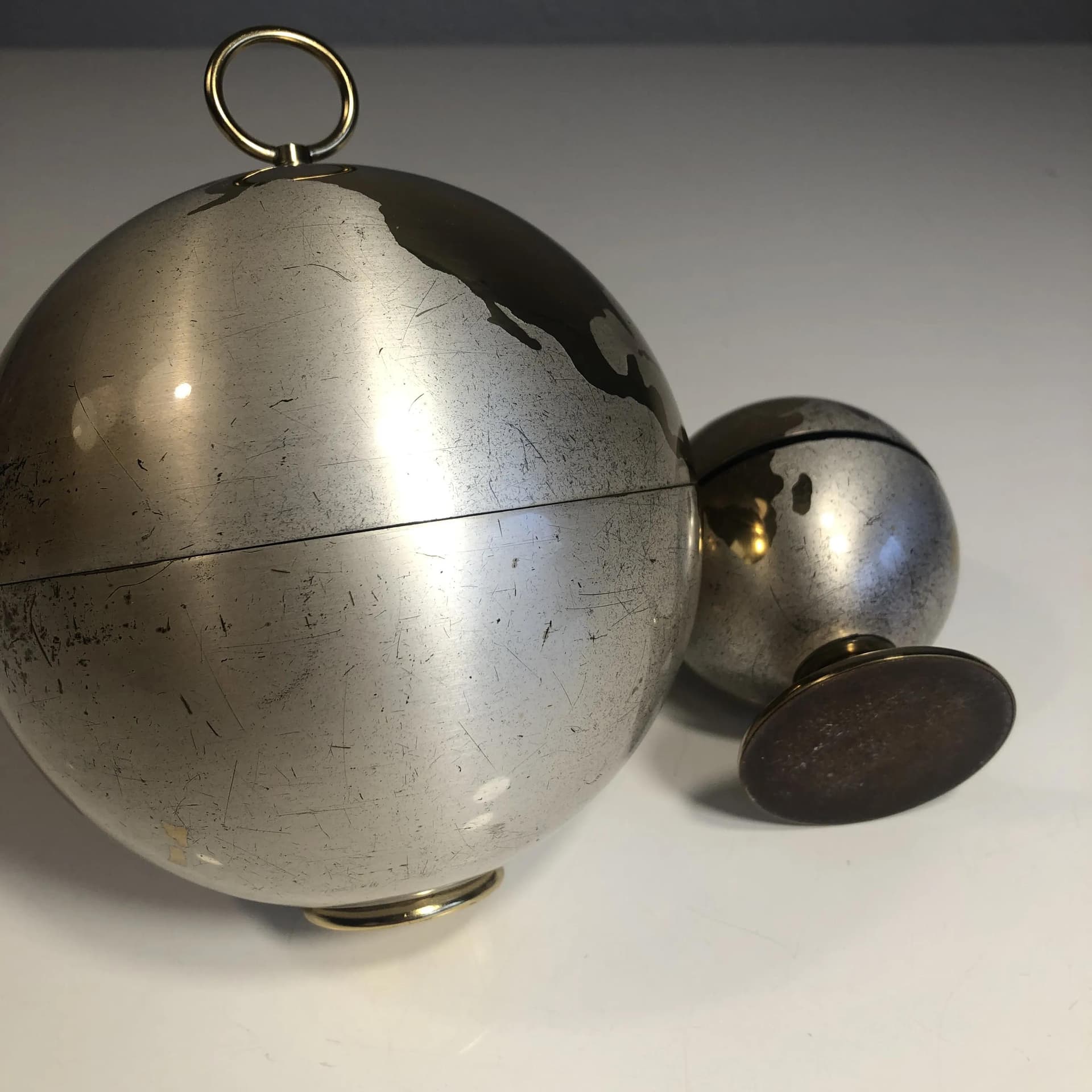 Papierośnica i zapalniczka globus, srebrny, metal, Niemcy, lata 70. - 37214