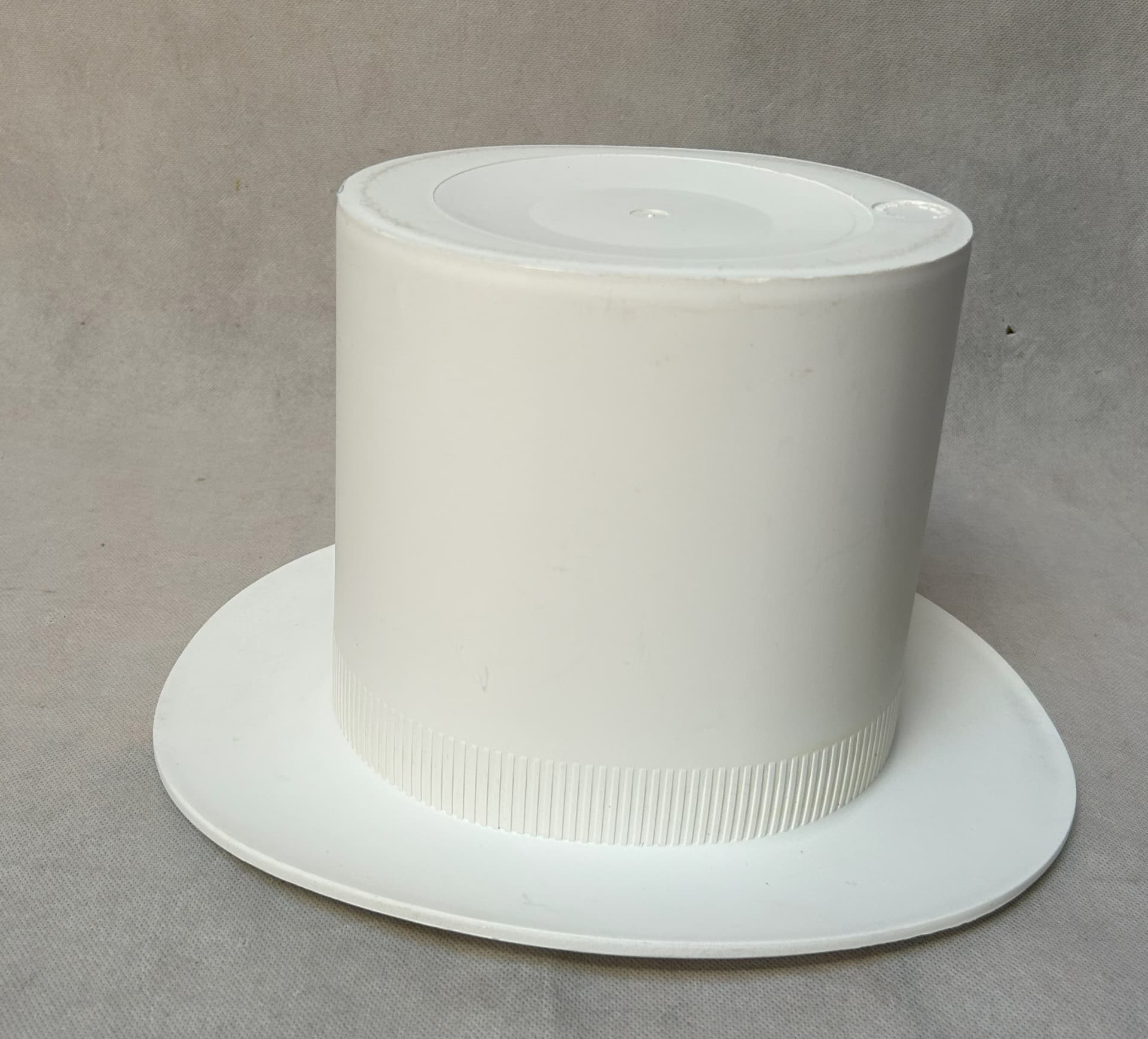 Cylindrical container, white plastic, Koziol, Germany, 1980s. - 4151