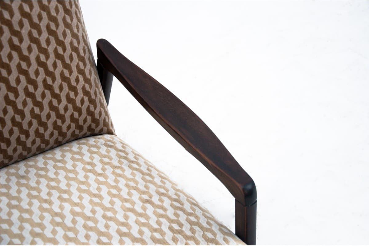 Beżowe fotele drewniane, Polska, lata 60. - 46239