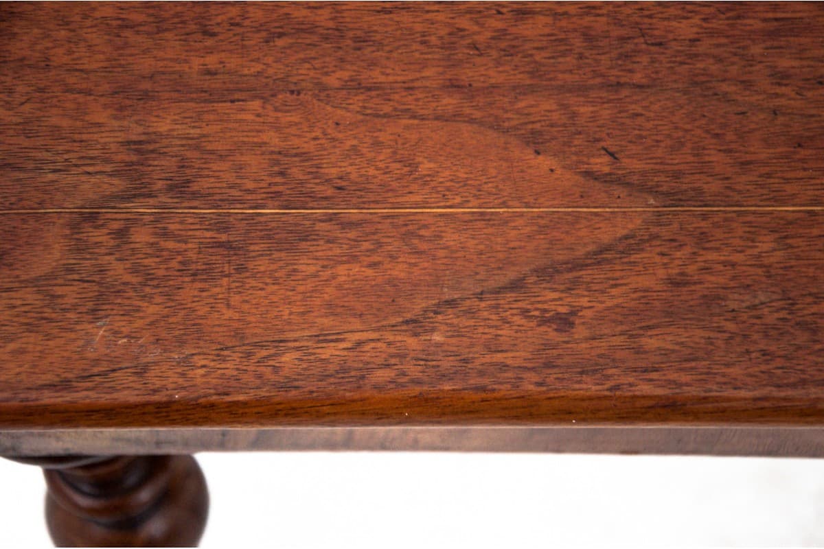 Stolik niciak, brązowy, orzech, Europa Północna, XIX w. - 60897