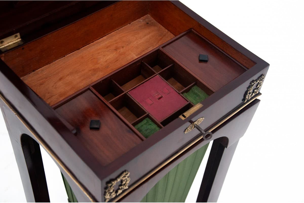 Sewing Table Empire, dark mahogany, Germany, 19th c. - 60773