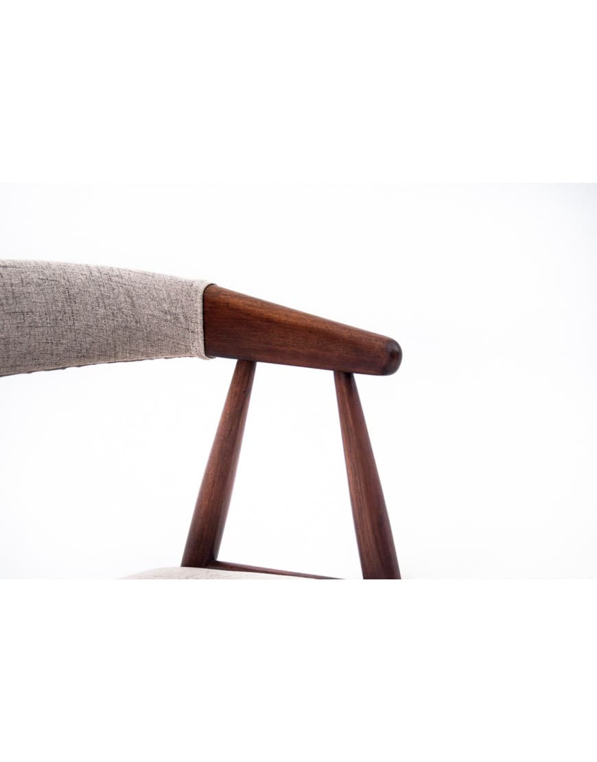 Komplet czterech krzeseł, teak brązowy jasny, proj. E. Larsen & A. Bender Madsen, Dania, lata 60. - 72504