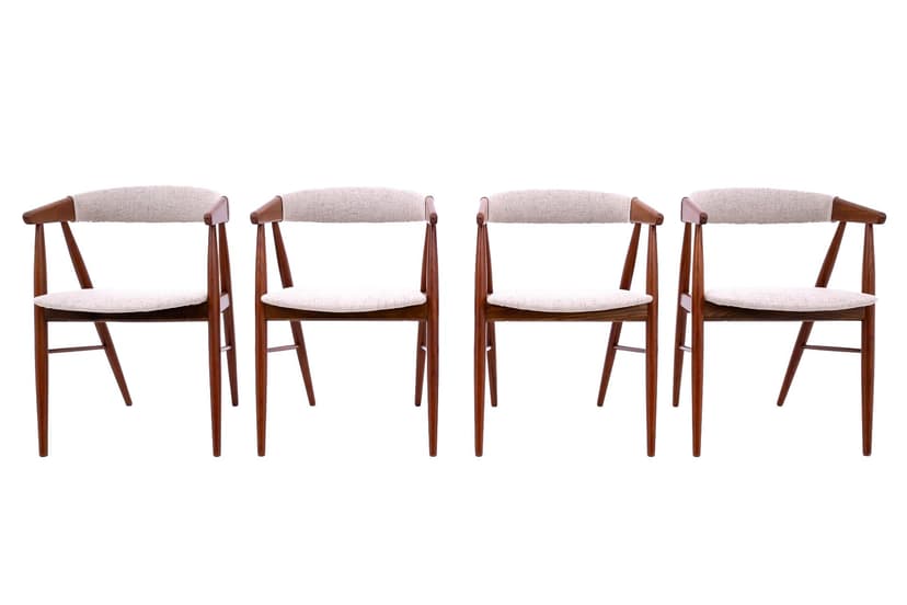 Komplet czterech krzeseł, teak jasnobeżowy, proj. E. Larsen, A. Bender Madsen, Dania, lata 60.