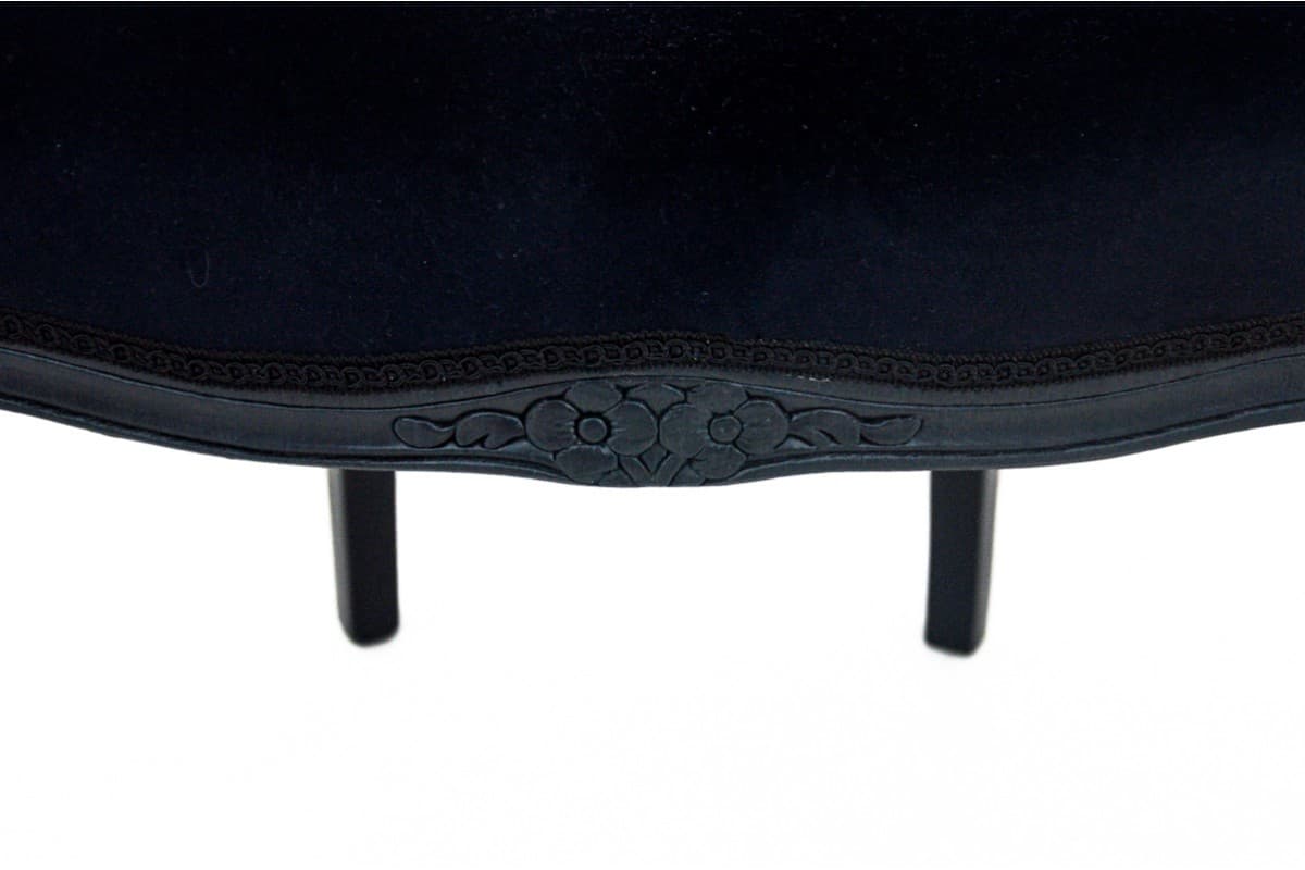 Armchair, Neo-Baroque, navy blue velvet, wood, Sweden, 1940s. - 75634