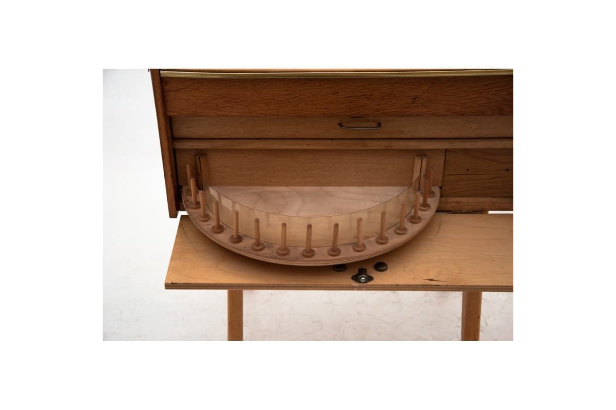 Stolik pomocniczy, niciak, drewno jasnobrązowe, Polska, lata 70. - 77651