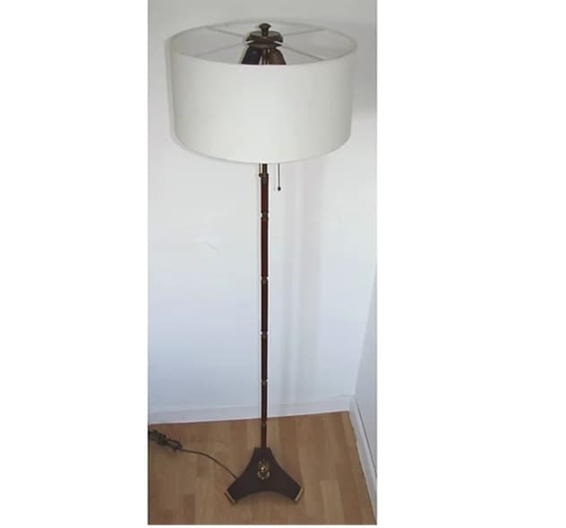 Lampa podłogowa Mid-century, biały, tkanina mosiądz drewno, lata 50. - 99529
