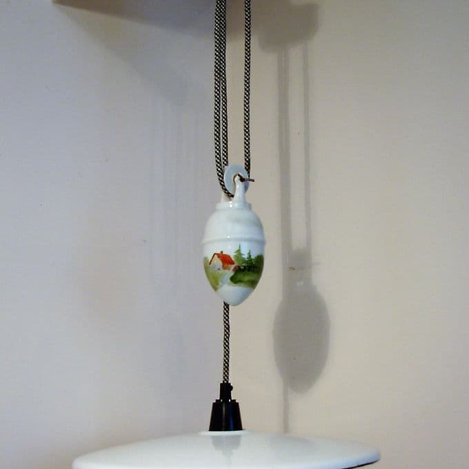 Biała emaliowana lampa wisząca z przeciwwagą, modernistyczna, Europa, lata 30. - 38786