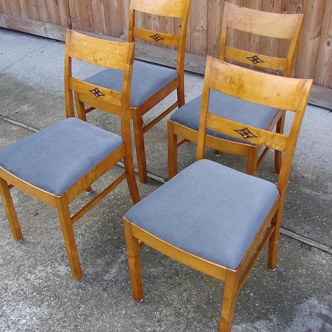 Komplet czterech krzeseł, Art déco, drewno miodowy, velvet jasnoniebieski, Europa, lata 40. - 38756