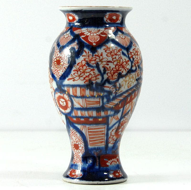 Imari Vase, white ceramics, Japan, early 20th c. - 39252