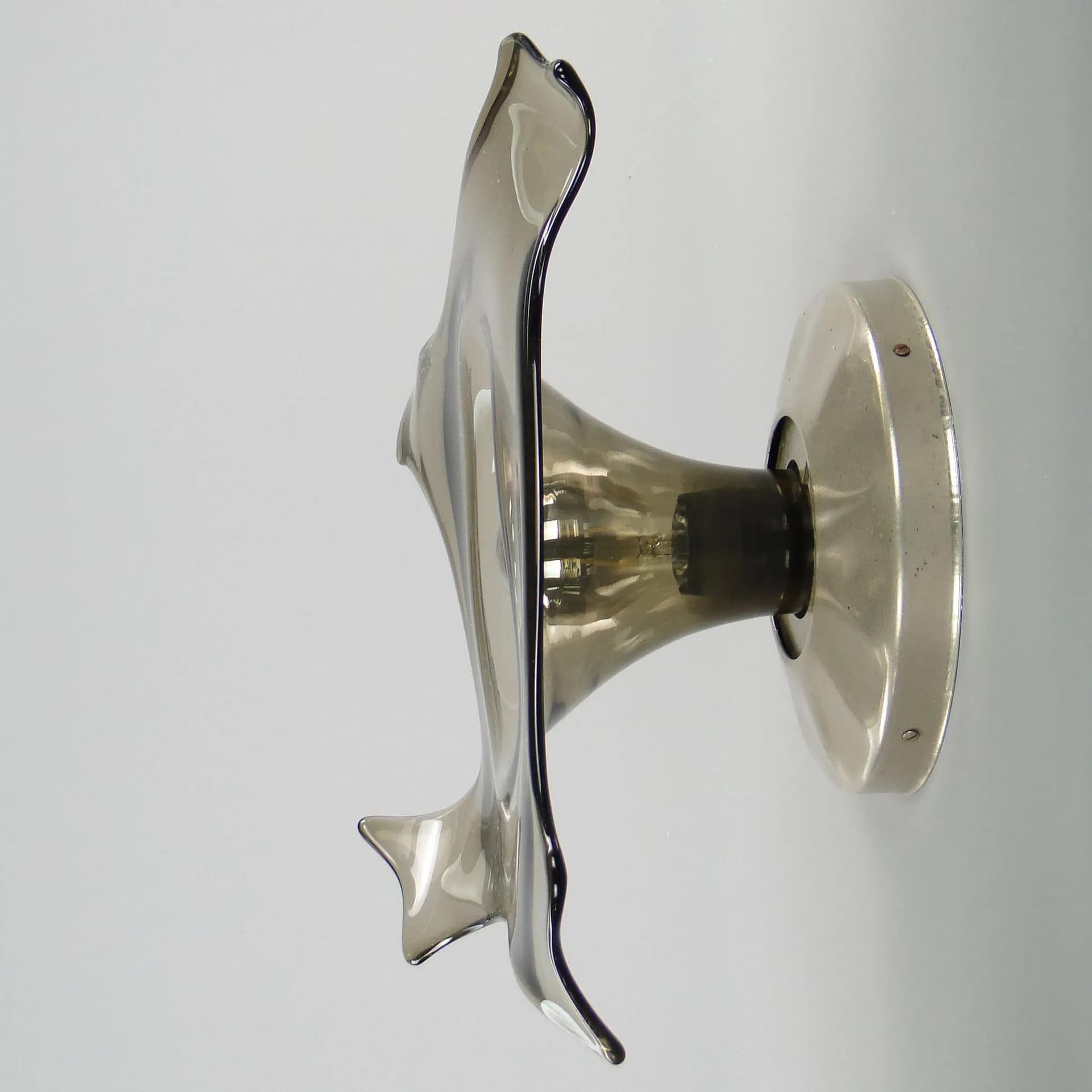 Plafon modernistyczny, szkło grafitowe, metal niklowany, Polam, Polska, lata 60. - 40701