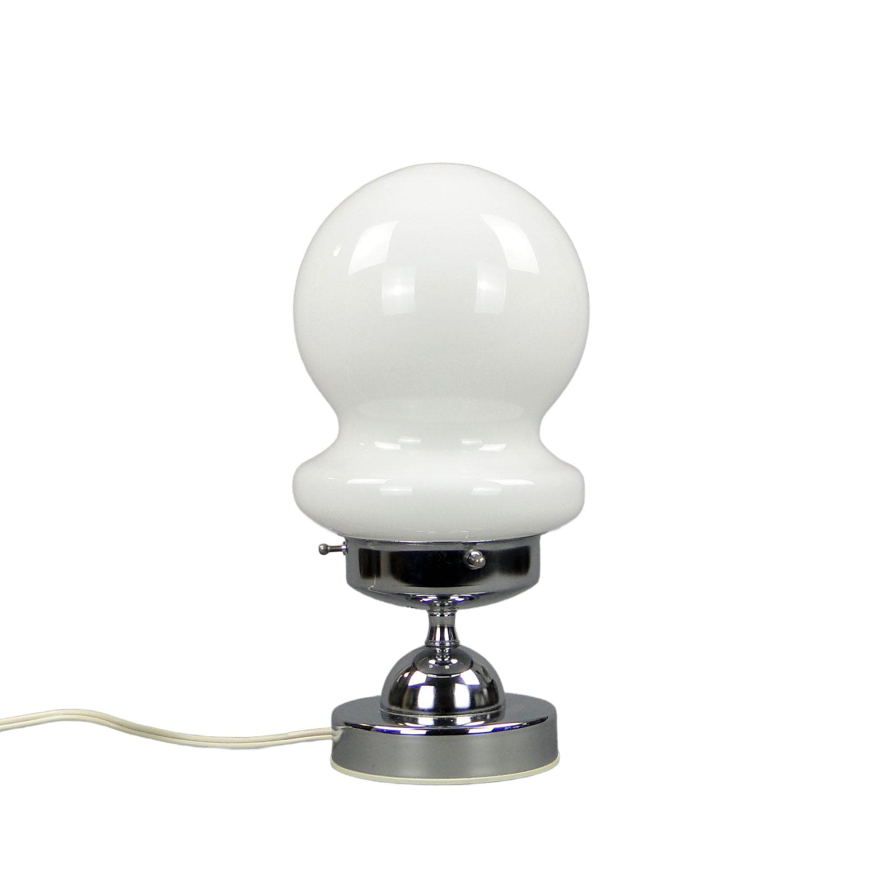 Lampa stołowa, szkło białe, metal chromowany, proj. C. Nason, Mazzega, Włochy, lata 60.