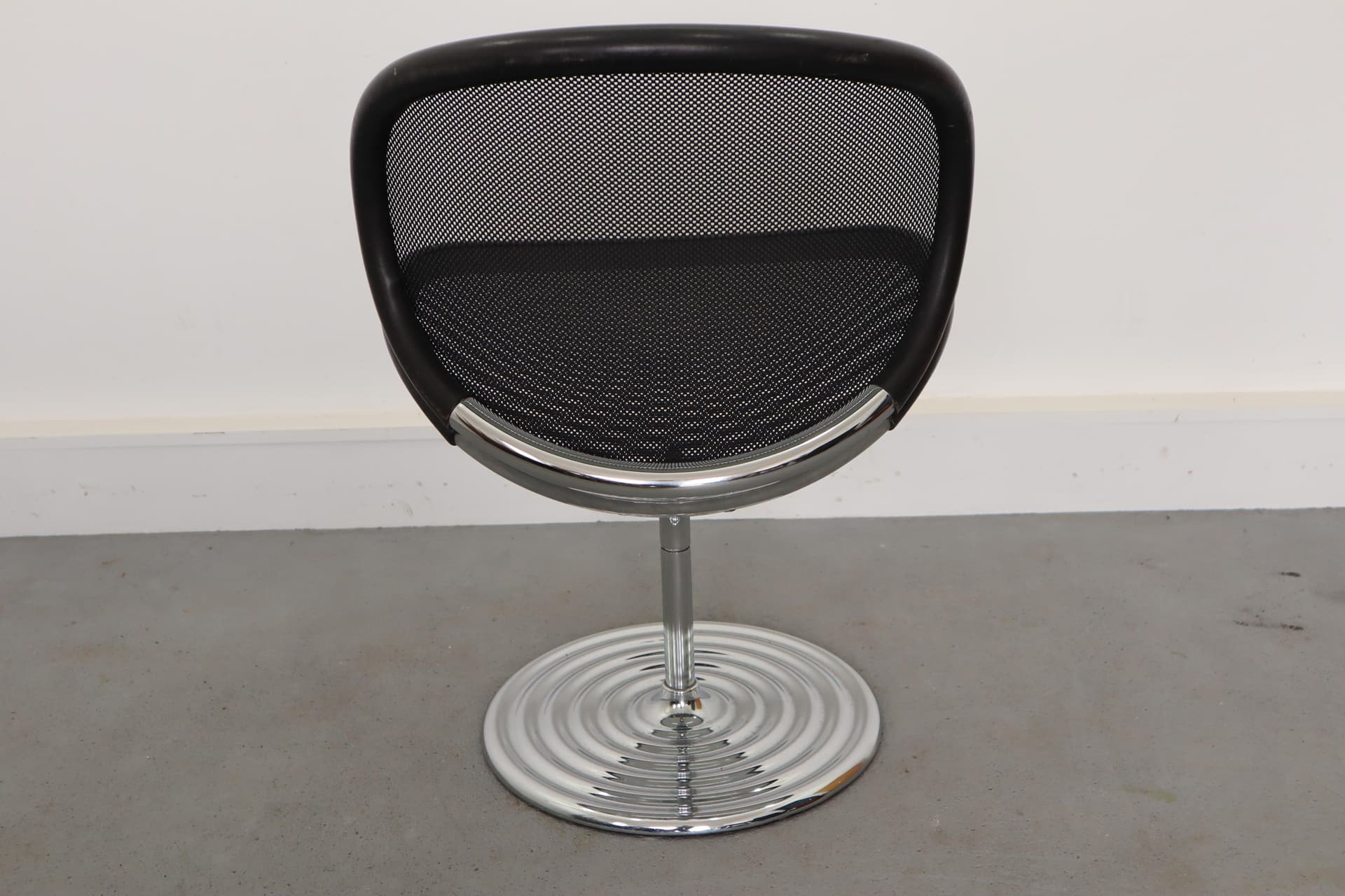 Fotel obrotowy, czarny plastik, skóra, chrom, proj. H. Ohl, Niemcy, lata 80. - 39685