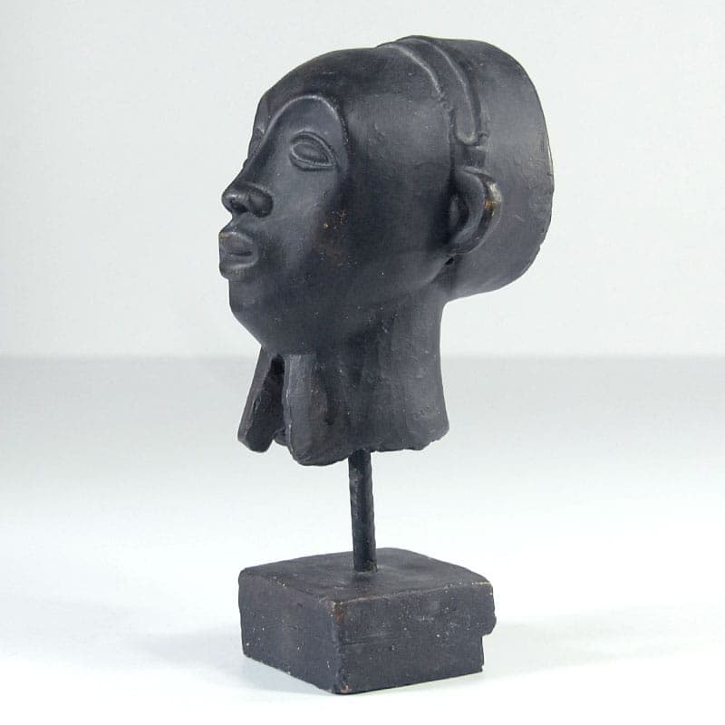 Rzeźba głowy afrykańskiej, czarna, gips patynowany, lata 60. - 39944