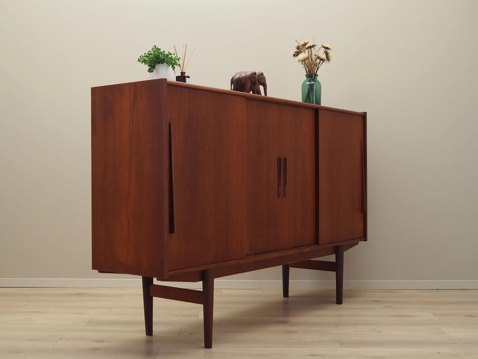 Highboard, teak pomarańczowy, Dania, lata 60. - 40481