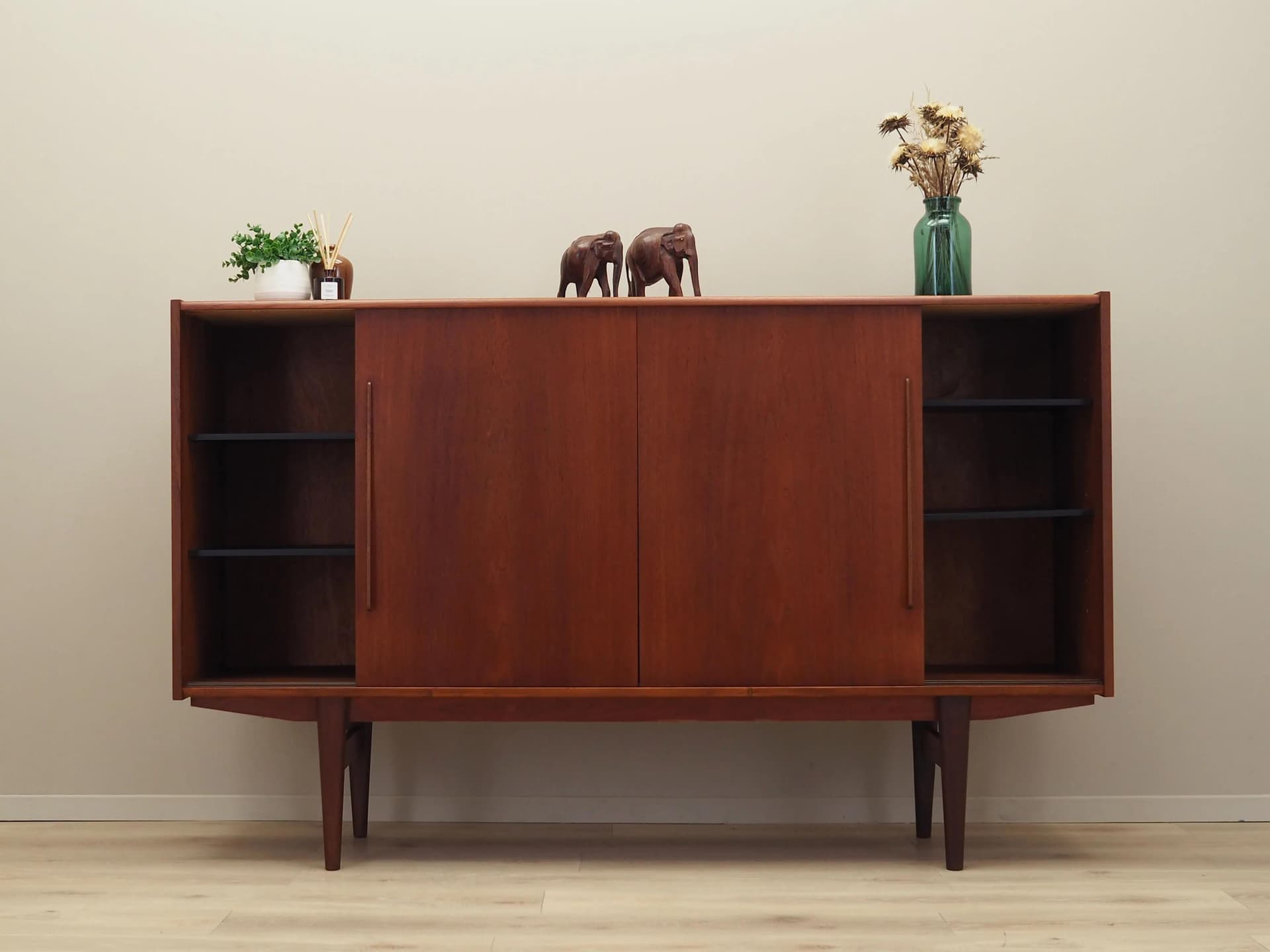 Highboard, teak pomarańczowy, Dania, lata 60. - 40479