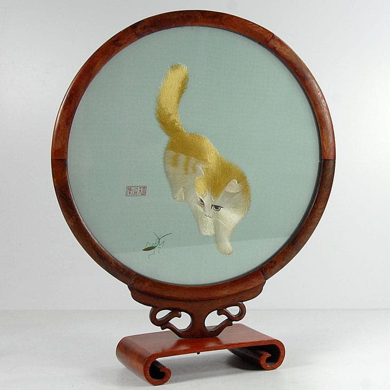 Decorative panel, blue silk embroidery, dark brown wood, China, 20th c. - 41926