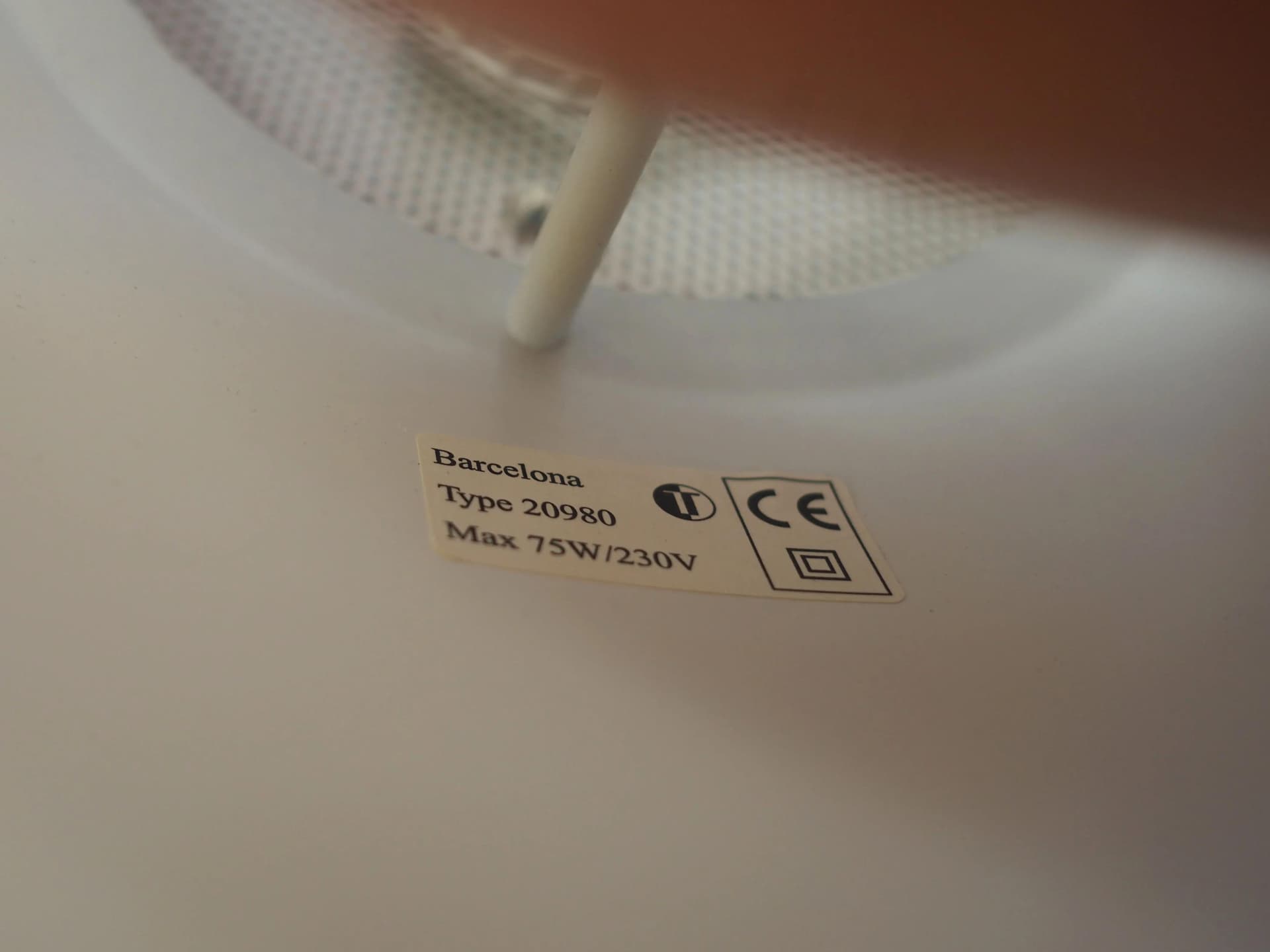 Lampa wisząca Barcelona, metal różowy, proj. B. Karlby, Lyfa, Dania, lata 80. - 41110