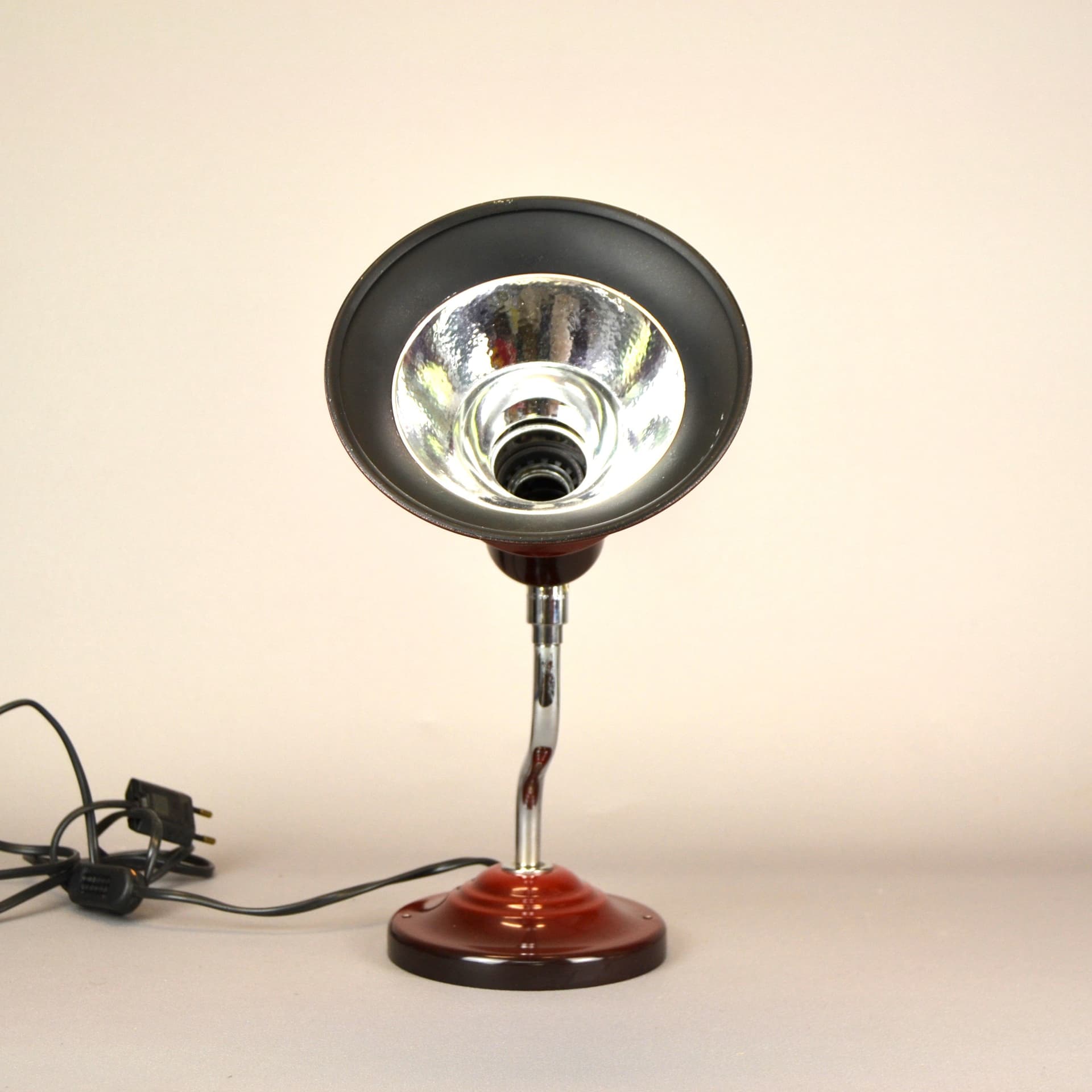 Kinkiet, czerwony, metal, proj. J. Wickelgren, Szwecja, lata 70. - 315