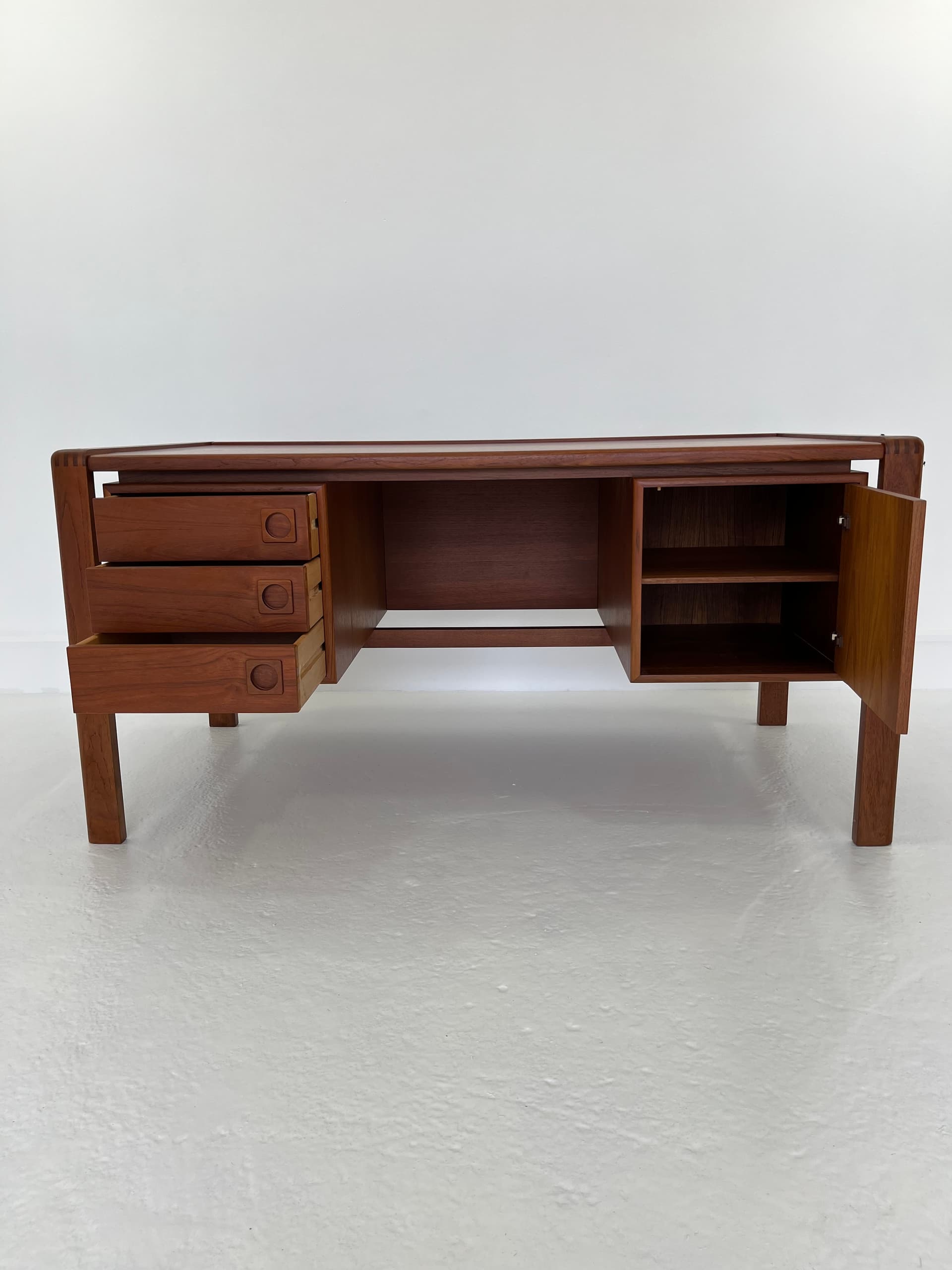 Desk, brown teak, by H.P. Hansen, Denmark, 1960s. - 40839