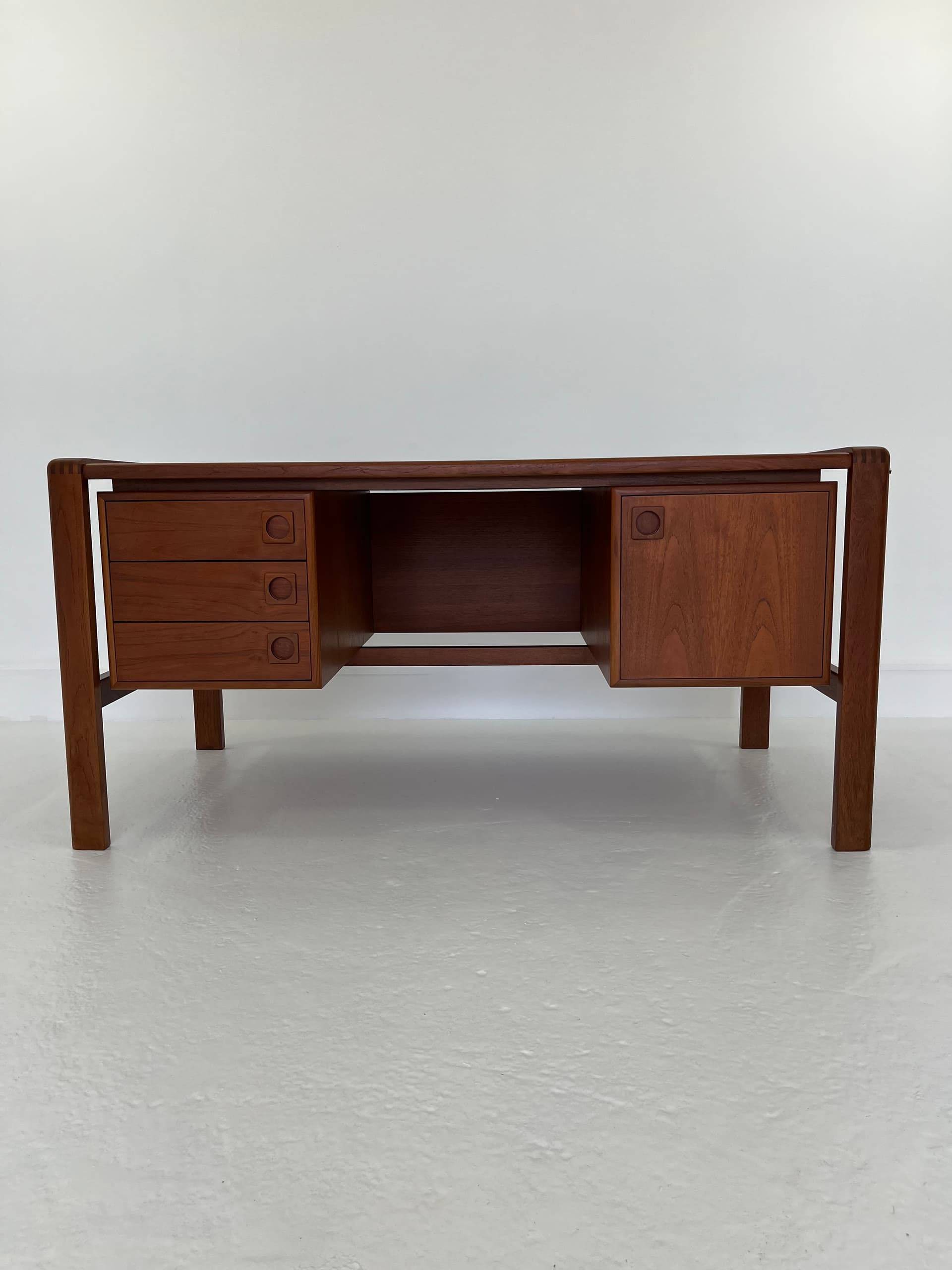 Desk, brown teak, by H.P. Hansen, Denmark, 1960s. - 40843