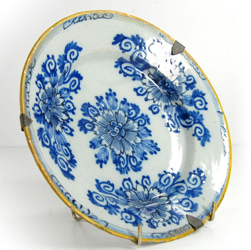 Decorative Plate Delft, white faience, Netherlands, 18th c. - 41740
