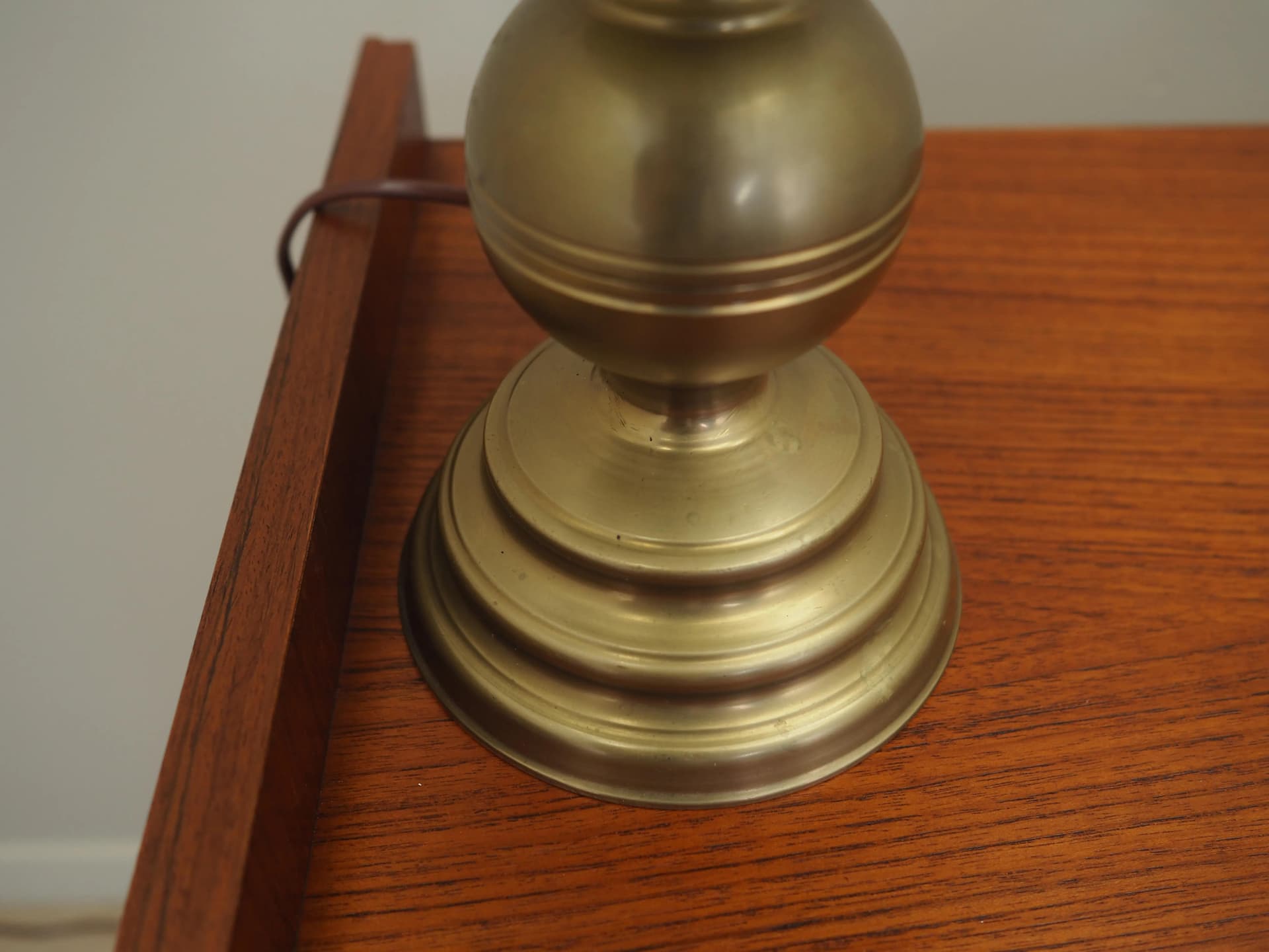 Komplet lampek nocnych, mosiądz złoty, tkanina zielona, Dania, lata 70. - 42737