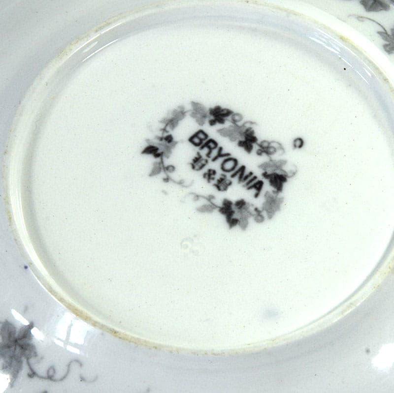 Patera Bryonia, ivory white, fajans, Utzschneider & Cie, Sarreguemines, Francja, przełom XIX/XX w. - 41401