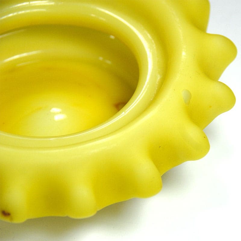 Dish Burmese, yellow glass, Thomas Webb & Sons, United Kingdom, 19th c. - 41235