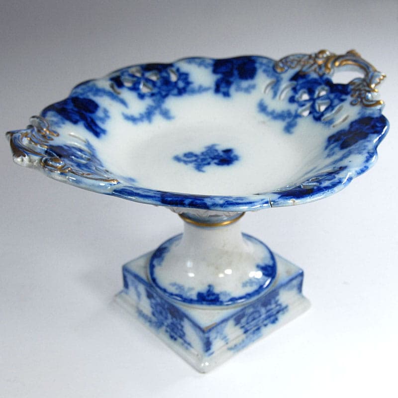 Victorian tazza, white faience, United Kingdom, 19th c. - 41186