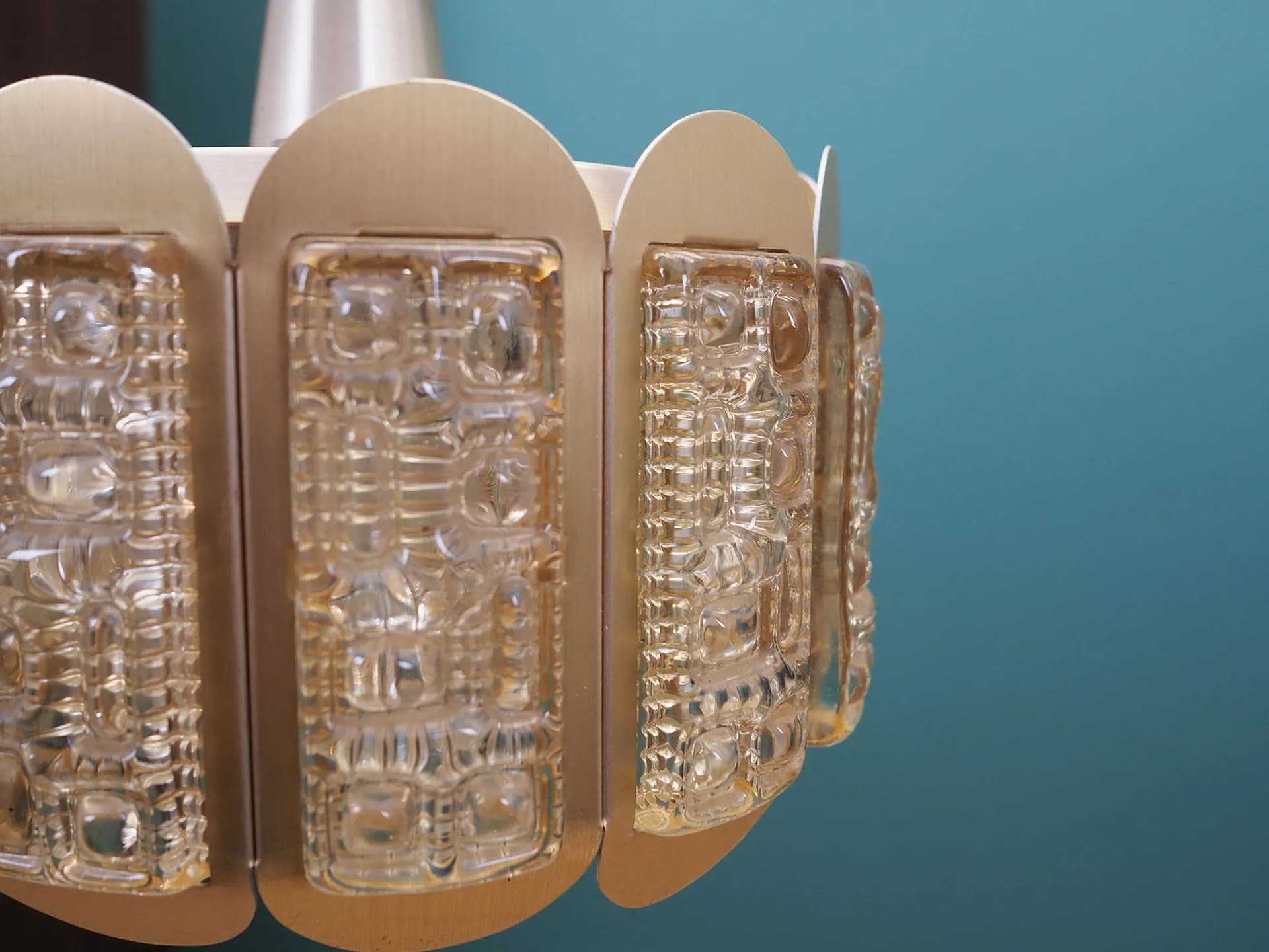 Lampa wisząca, złoty metal i szkło, Dania, lata 60. - 42282