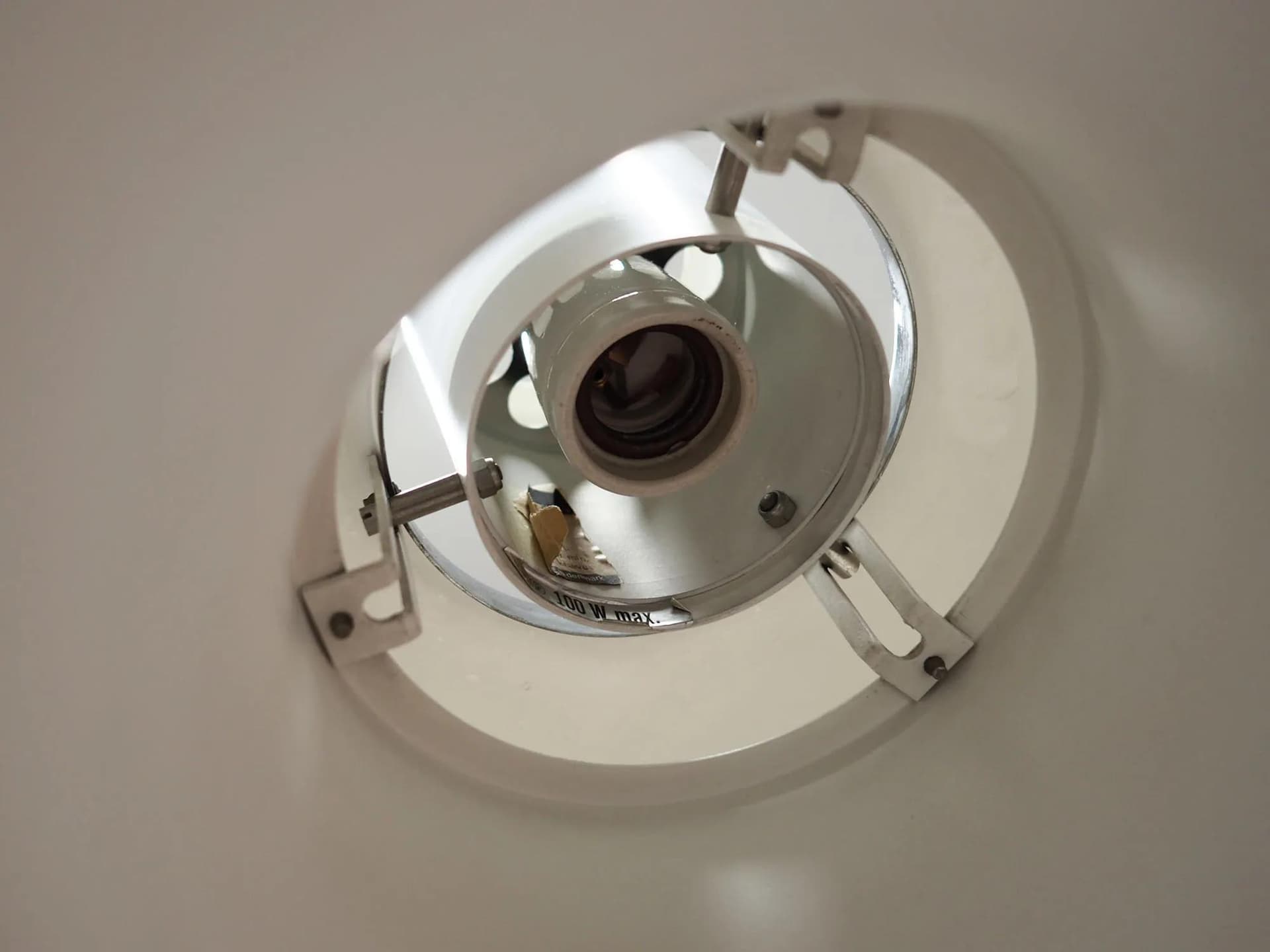 Lampa wisząca Mandalay, metal biały srebrny, proj. A. Hansen, Louis Poulsen, Dania, lata 70. - 42919