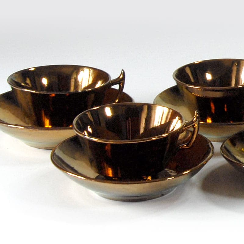 Zestaw sześciu filiżanek i spodków, styl wiktoriański, fajans miedziany, Wielka Brytania, początek XX w. - 43157