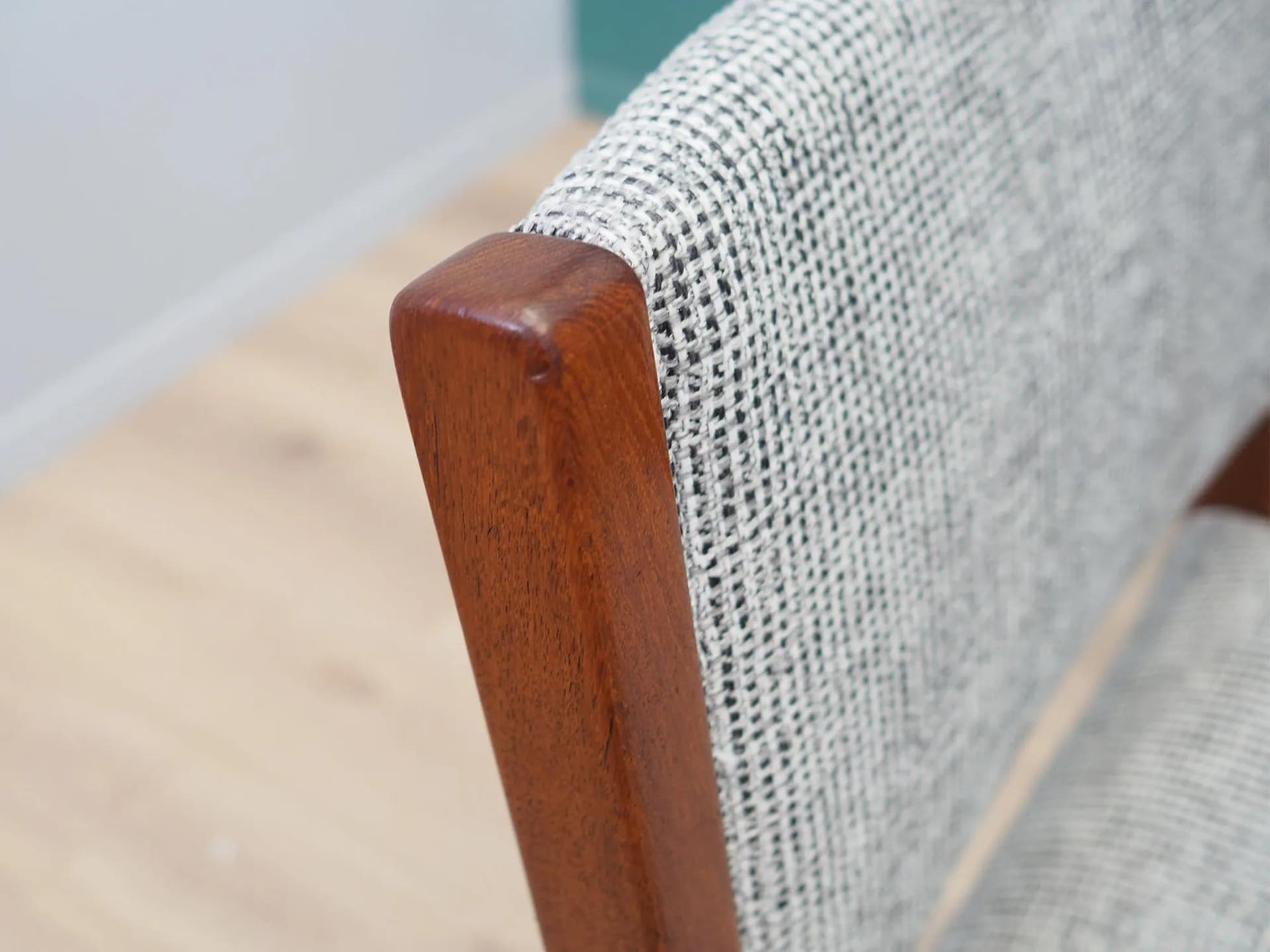 Komplet pięciu krzeseł, teak, tkanina szara, Dania, lata 70. - 43322