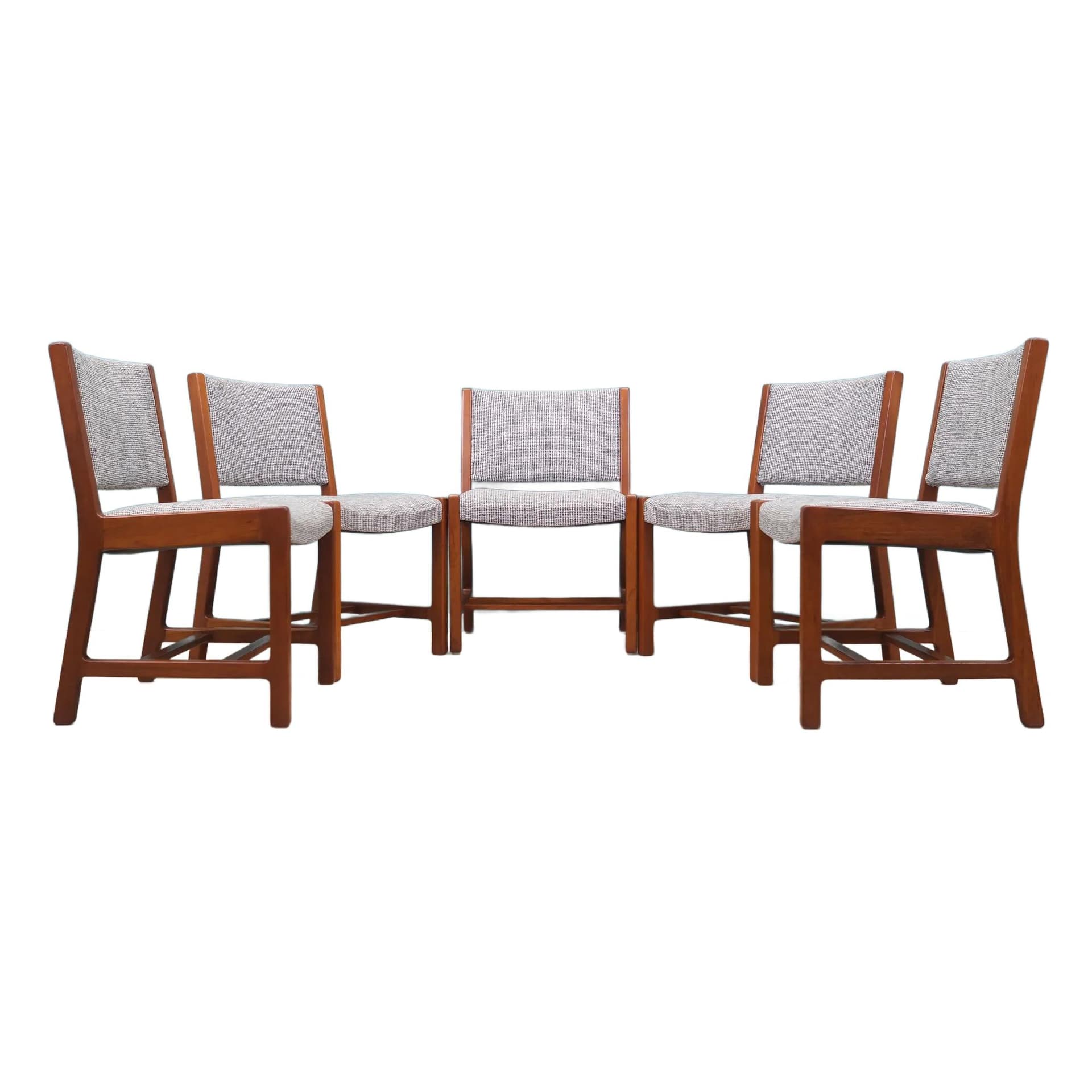 Komplet pięciu krzeseł, teak, tkanina szara, Dania, lata 70.