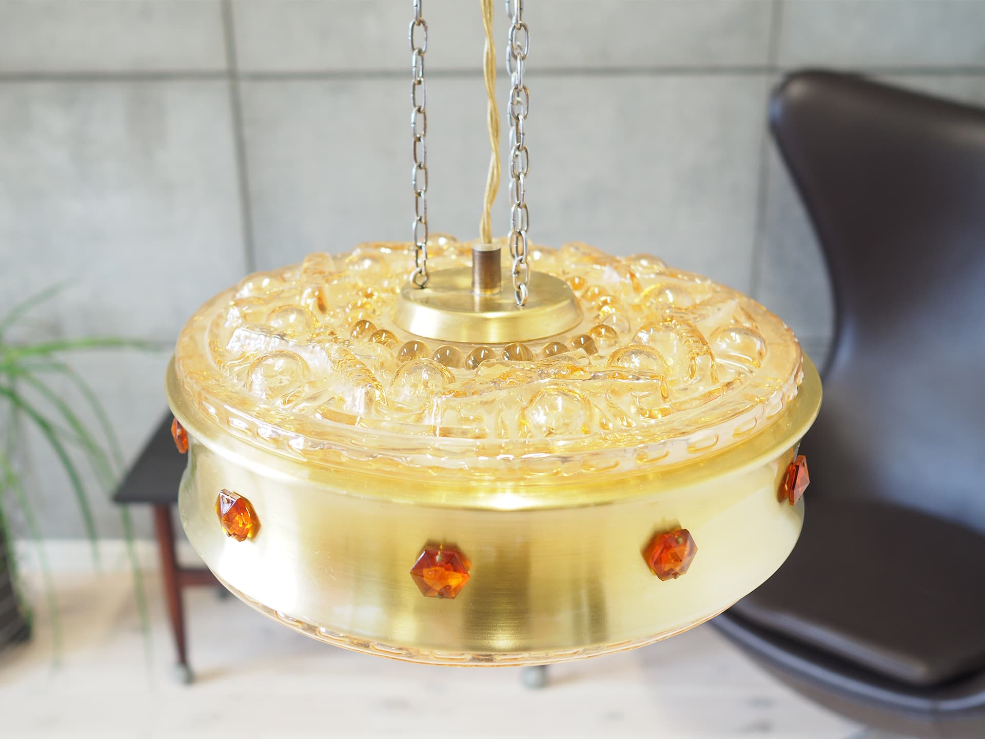 Lampa wisząca, złoty metal, szkło, Dania, lata 80. - 50791