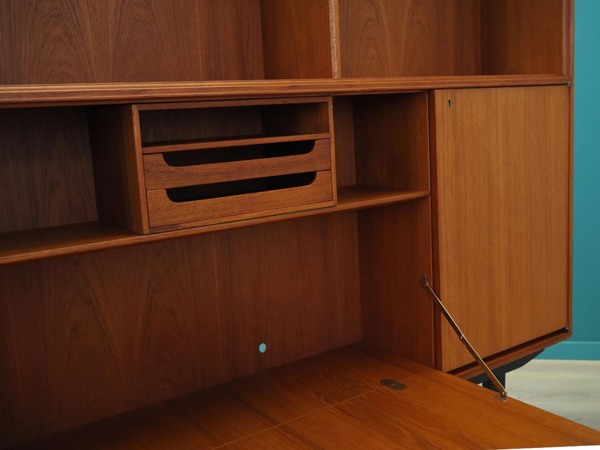Bookcase, brown teak, by B. Fridhagen, Bodafors, Sweden, 1960s. - 44313