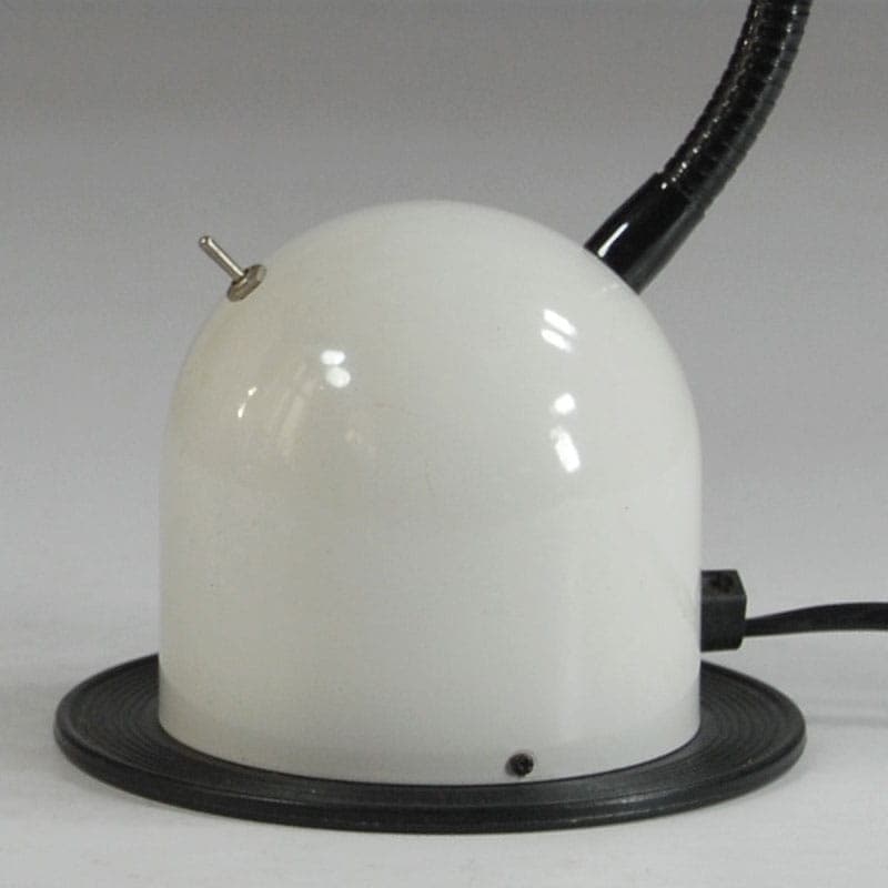Desk lamp postmodern, ivory white metal, Veneta Lumi, Italy, 1980s. - 44474