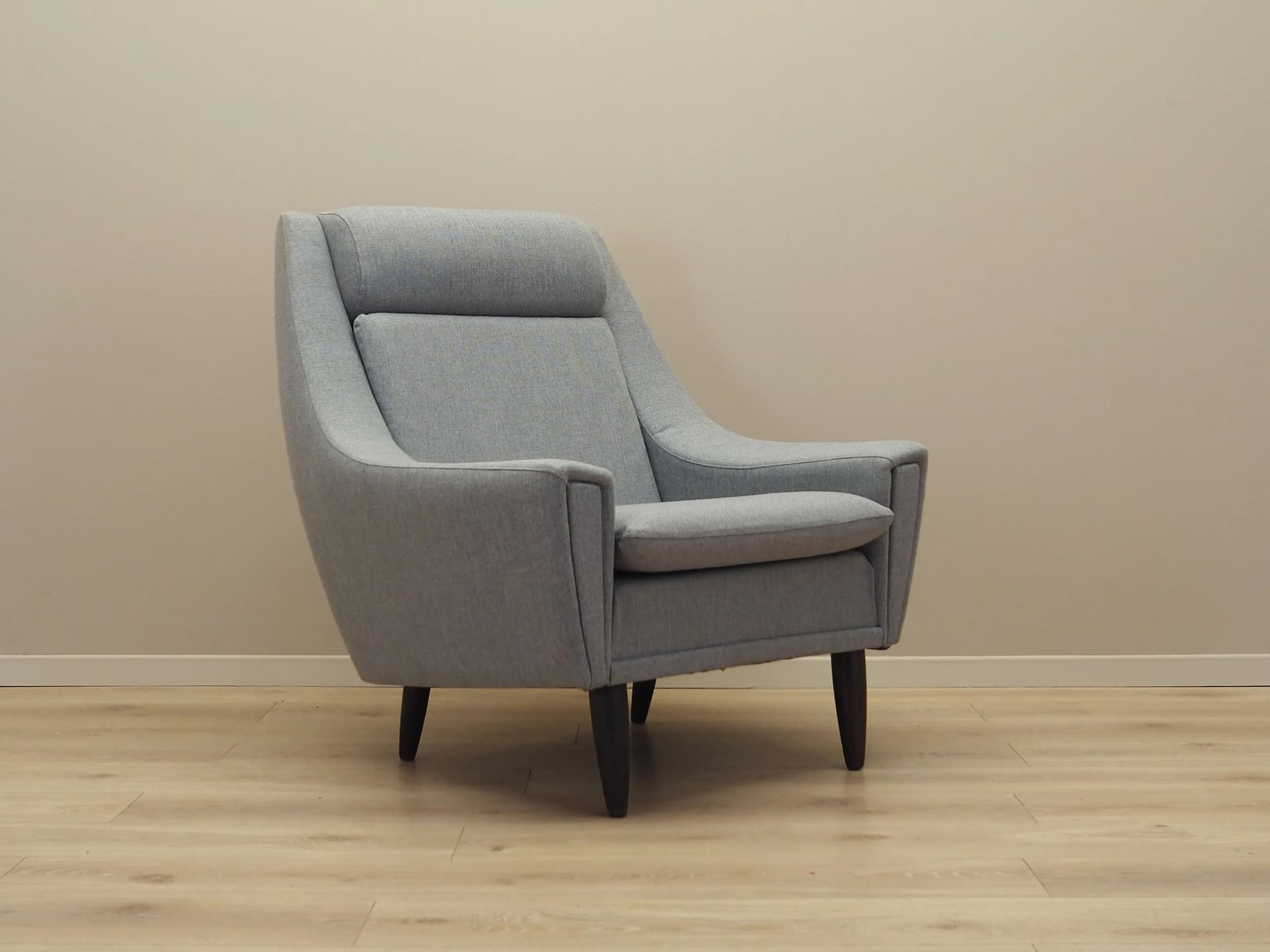 Armchair, grey fabric, wood, Denmark, 1970s. - 44274