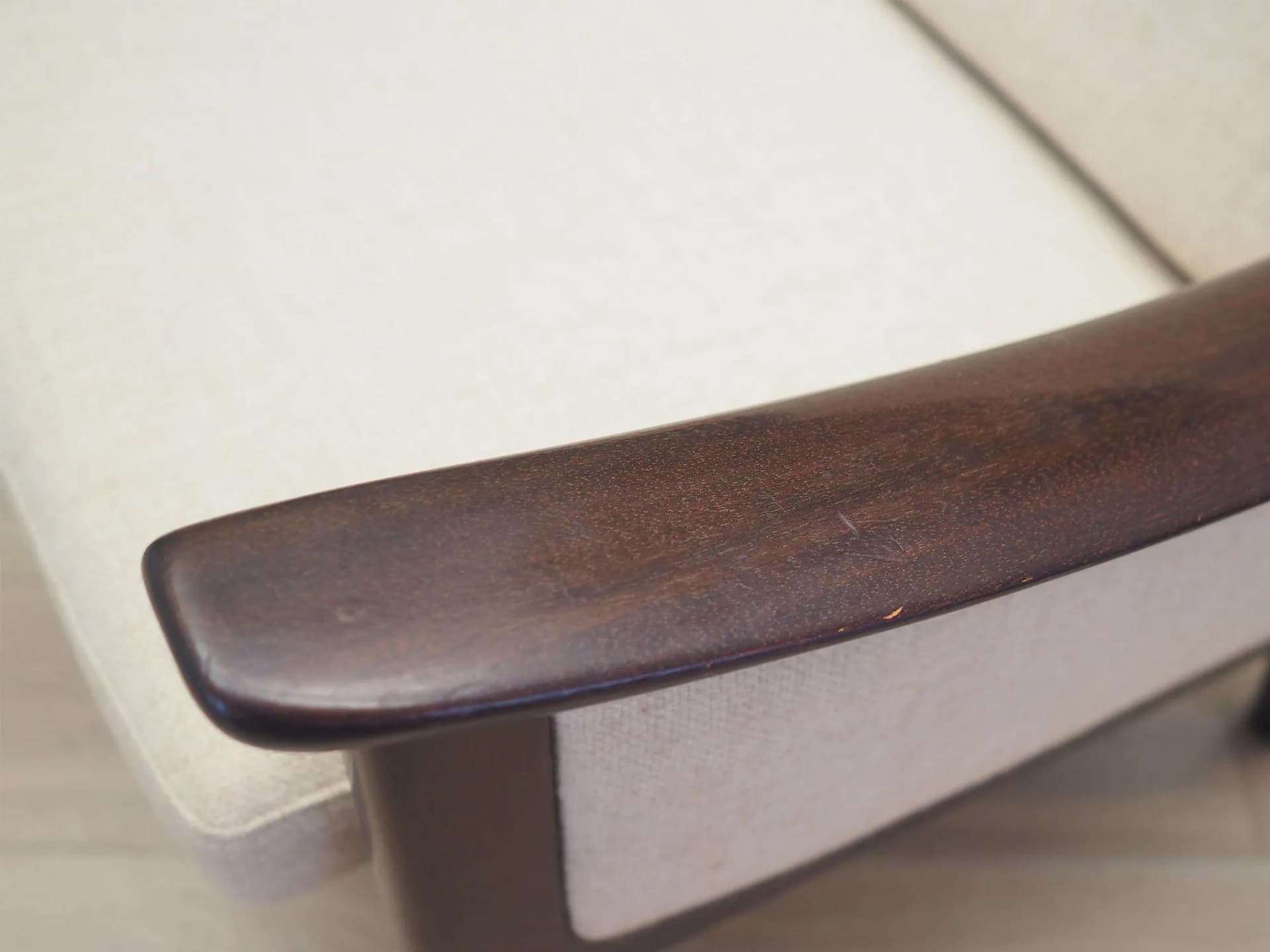 Fotel, beżowy, mahoniowy, tkanina, Dania, lata 70. - 44606