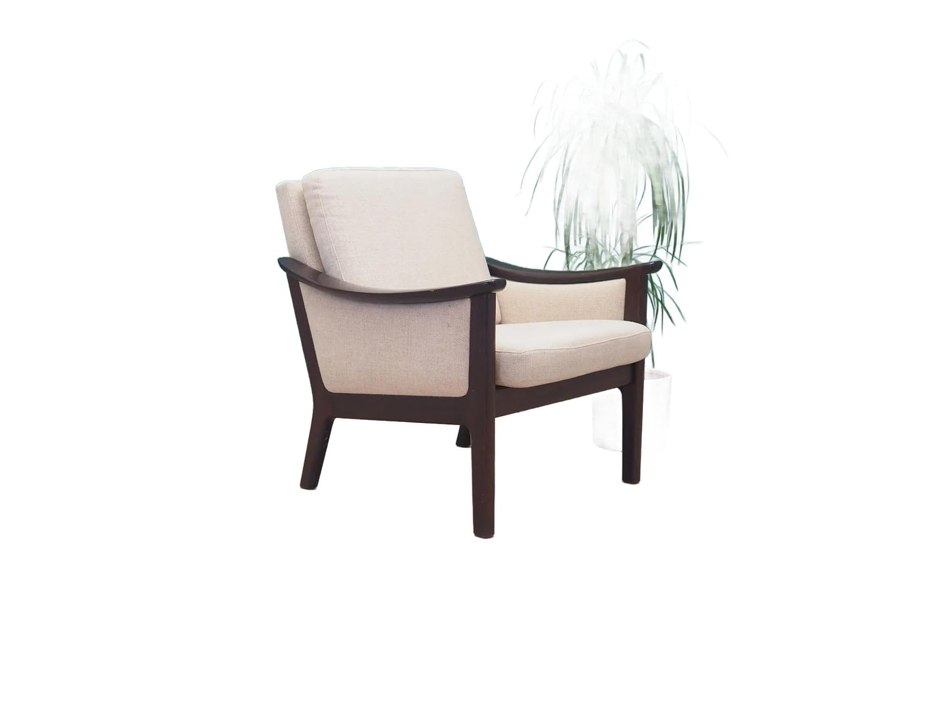 Fotel, beżowy, mahoniowy, tkanina, Dania, lata 70.