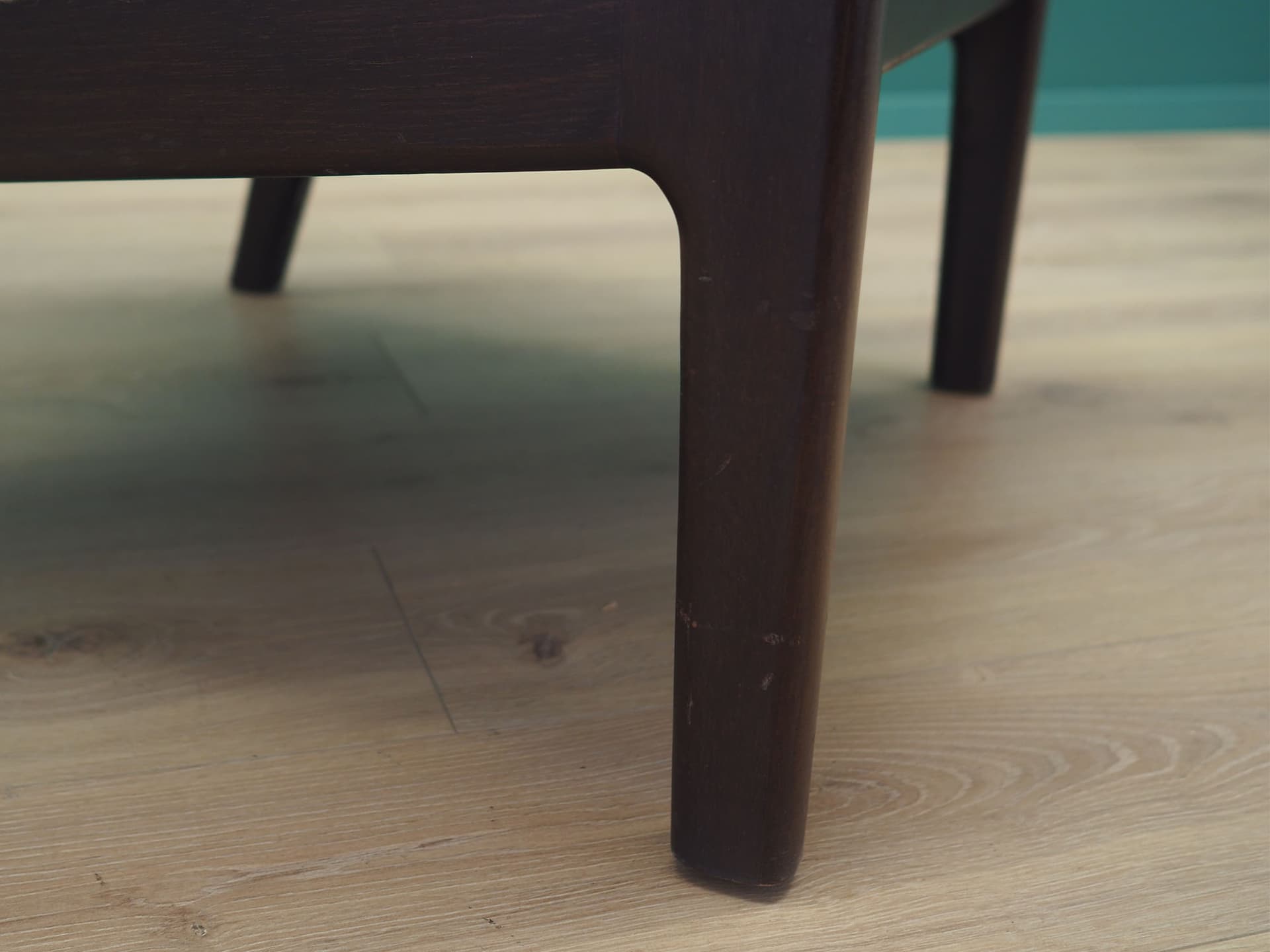 Fotel, beżowy, mahoniowy, tkanina, Dania, lata 70. - 50378