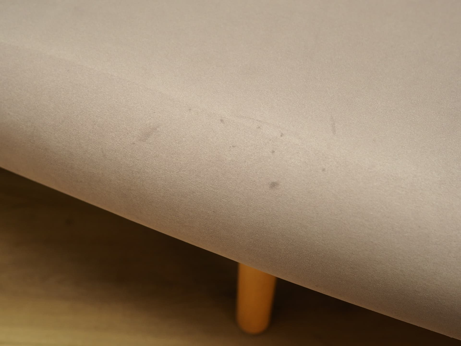 Sofa, velvet wrzosowy, buk, Dania, lata 70. - 50101