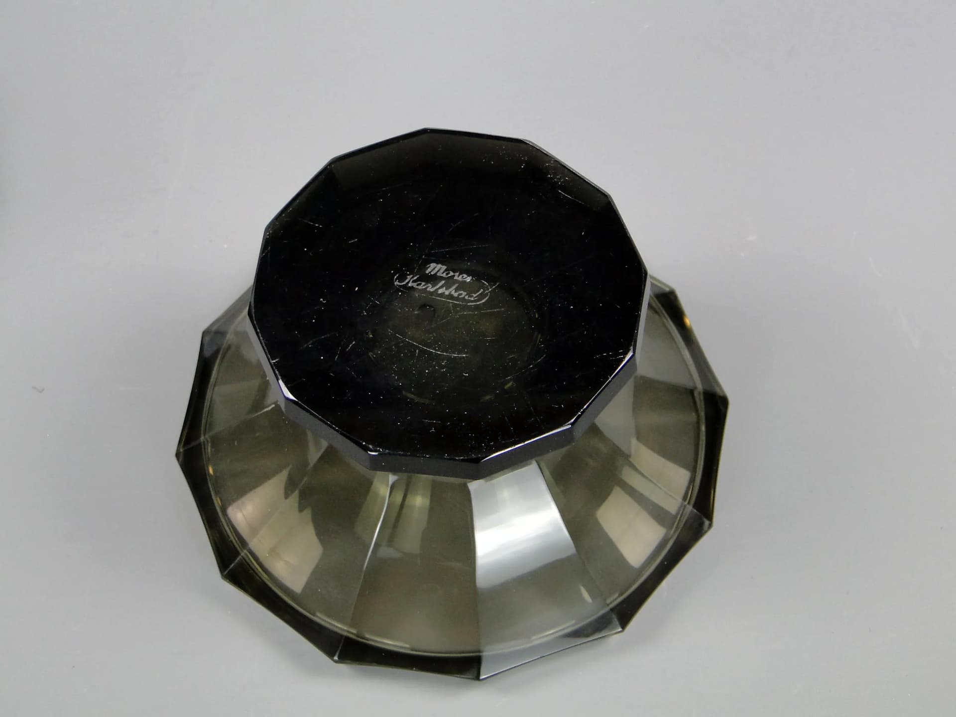 Bombonierka Art Deco, kryształ szary, proj. J. Hoffmann, Ludwig Moser & Sohne, Czechy, lata 30. - 45058
